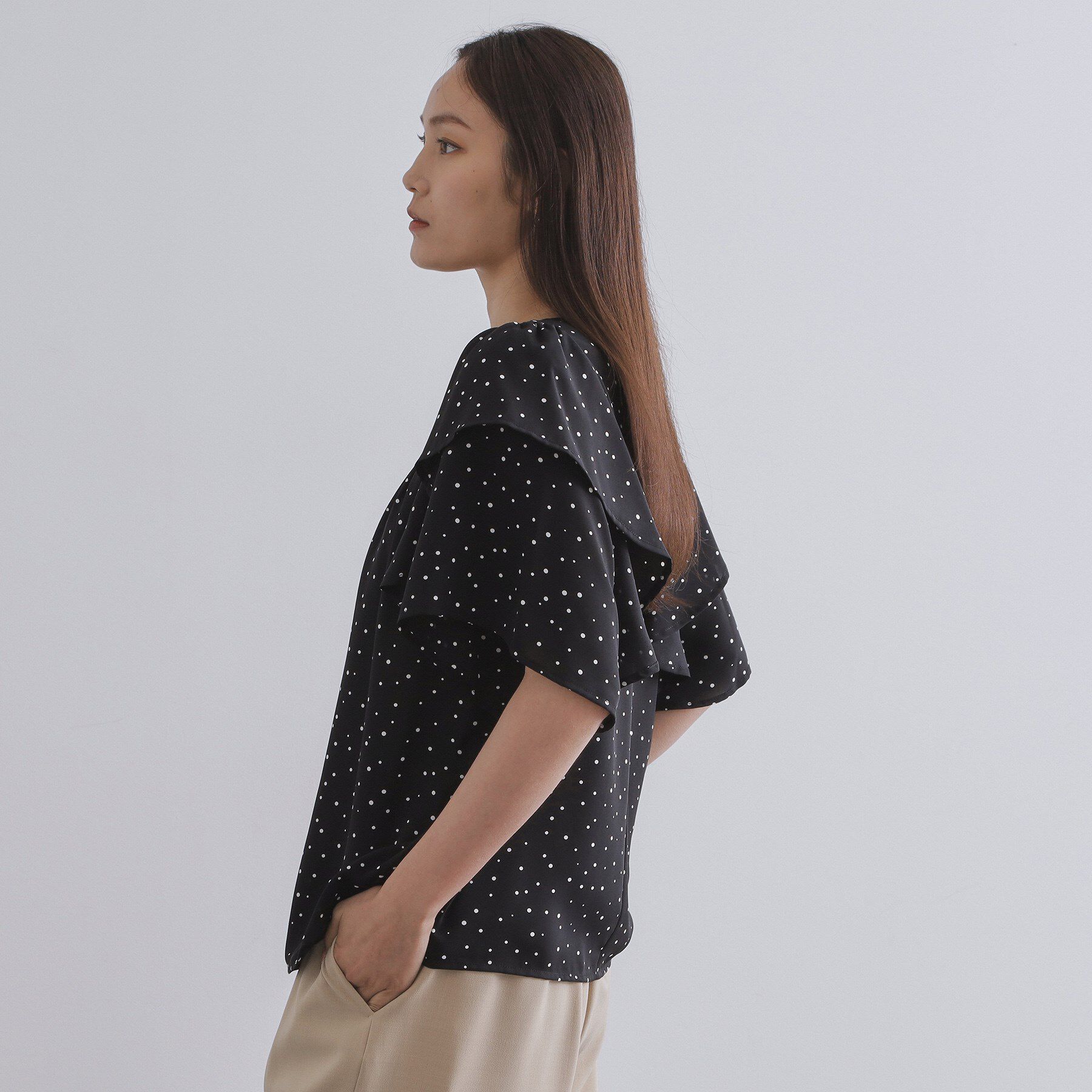 OPAQUE.CLIP「ランダムドットフリルブラウス【洗濯機洗い可】」|シャツ・ブラウス|