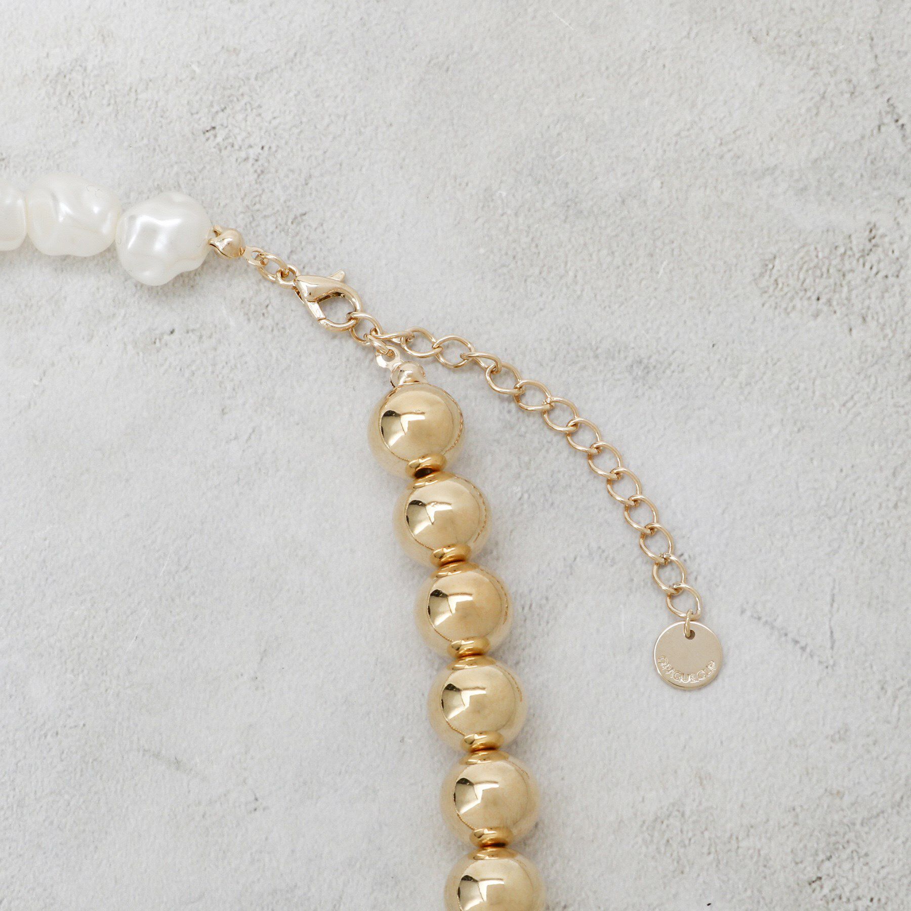 OPAQUE.CLIP「メタル&times;フェイクパール ショートネックレス」|ネックレス|