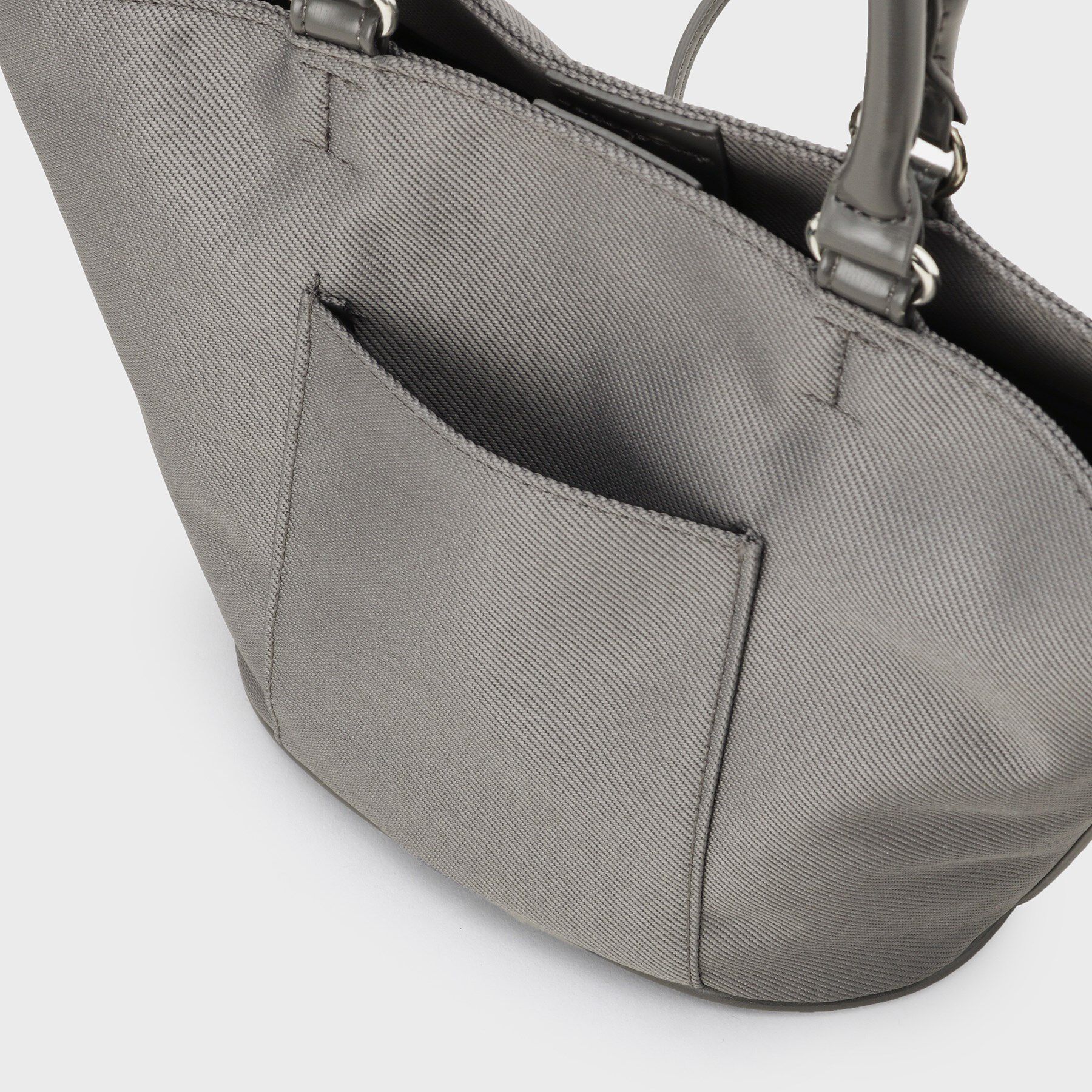 OPAQUE.CLIP「【マルチWAY】ミニショルダーとしても使える！バッグインポーチ付きミドルトートバッグ」|トートバッグ|