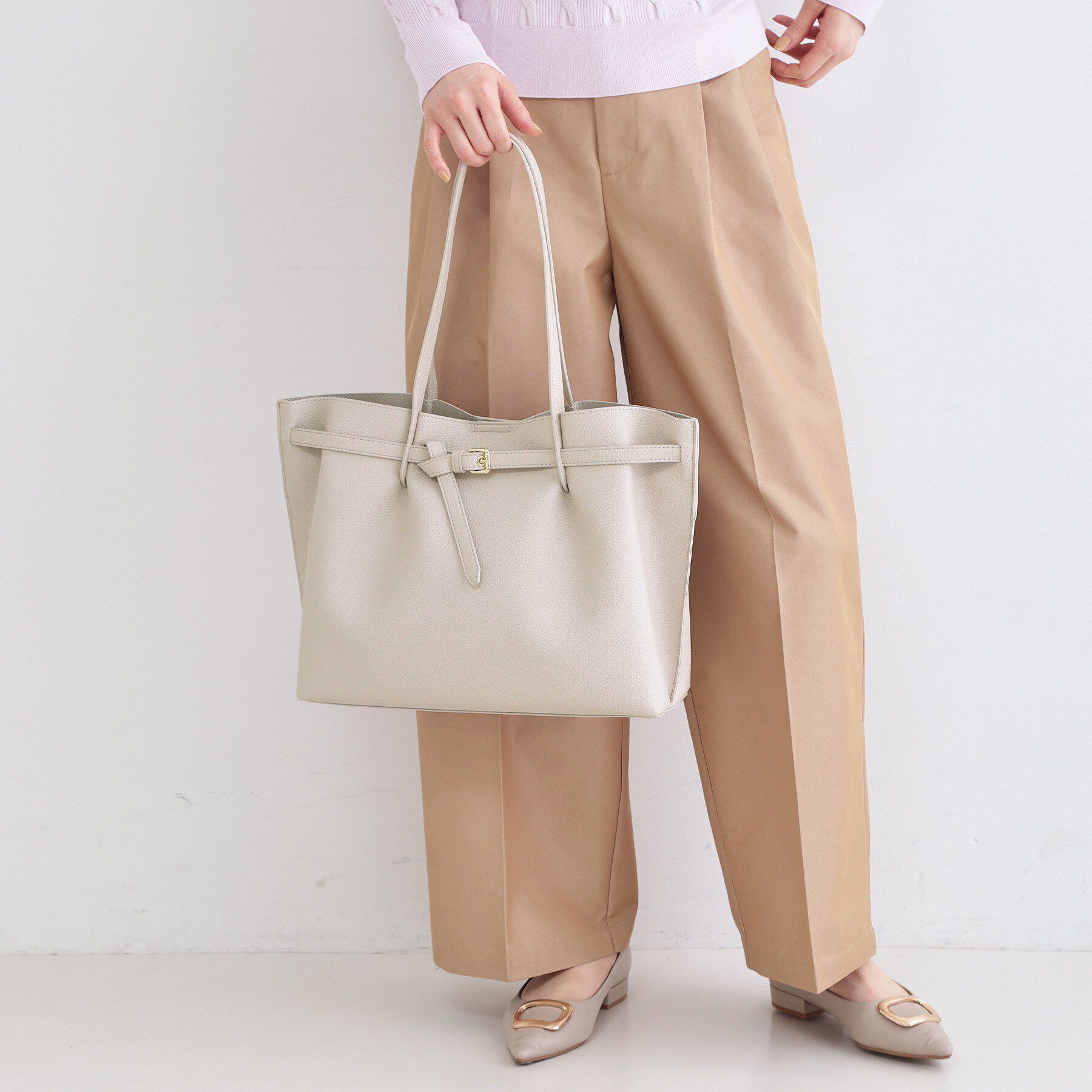 OPAQUE.CLIP「ベルトデザイン軽量シュリンク合皮A4トート」|トートバッグ|