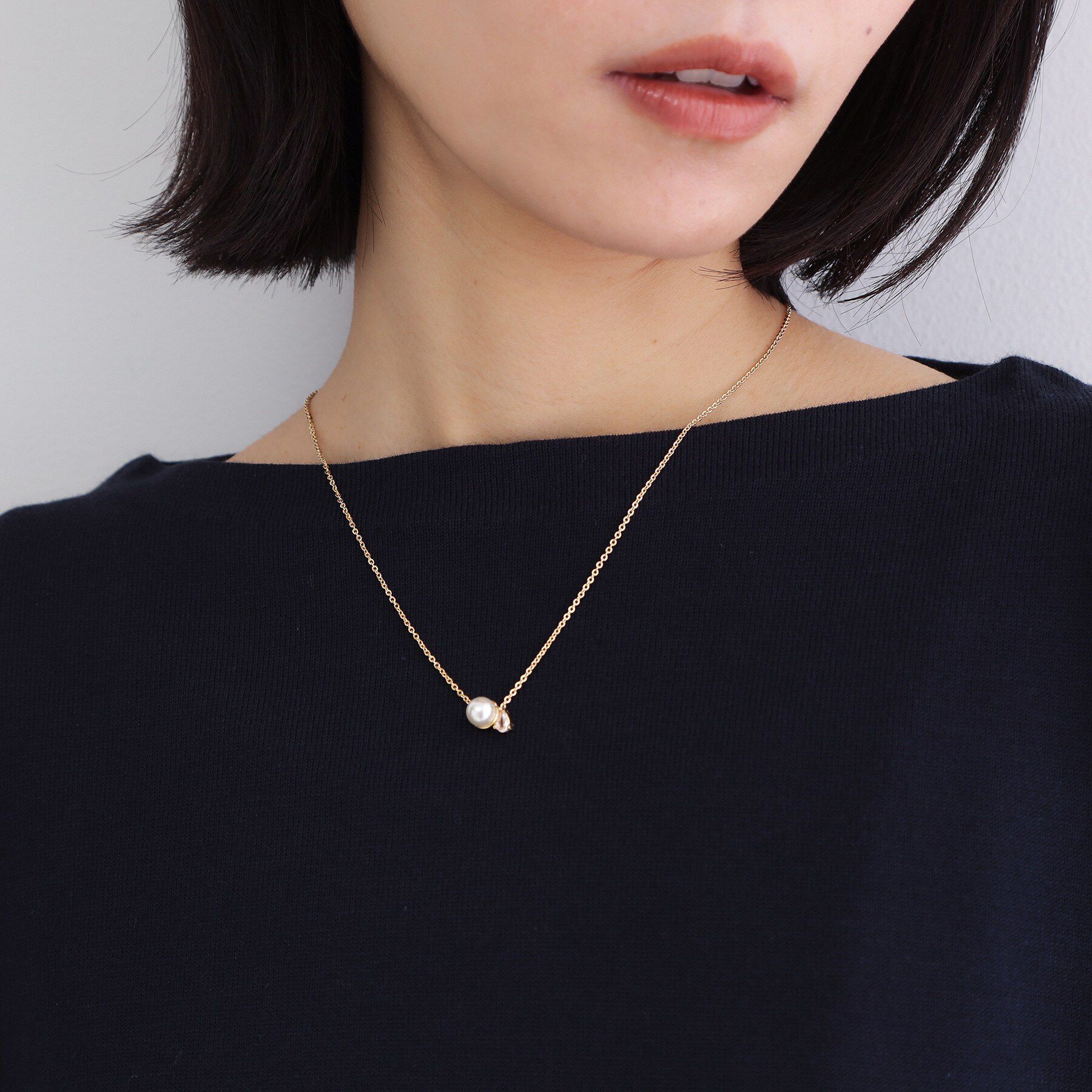 OPAQUE.CLIP「フェイクパール&times;ミニビジューショートネックレス」|ネックレス|