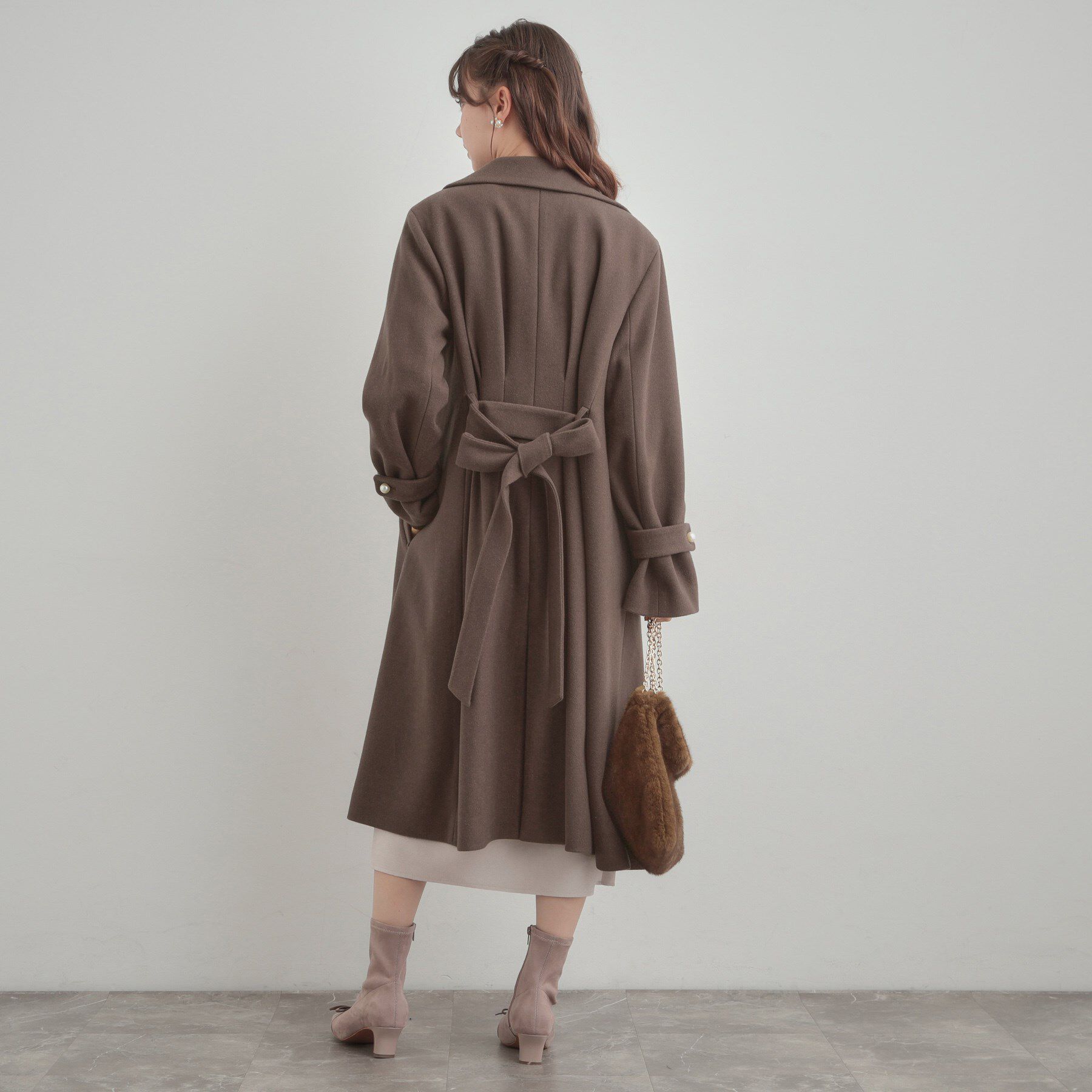 Couture broach「【大人上品・ベルト付き】パール調釦チェスターコート」|チェスターコート|