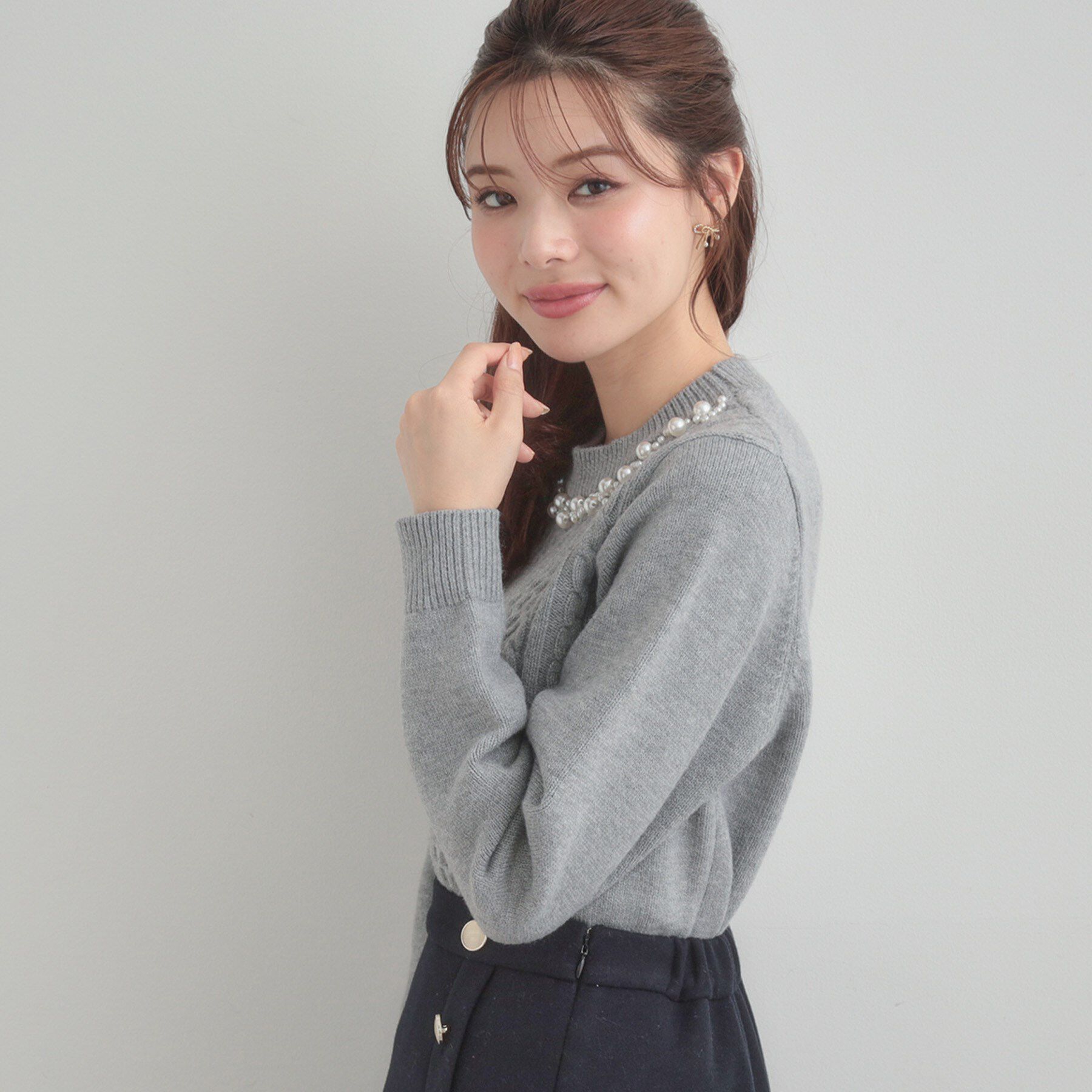 Couture broach「【きれいめ】パール調デザイン アラン柄ニット」|ニット・セーター|