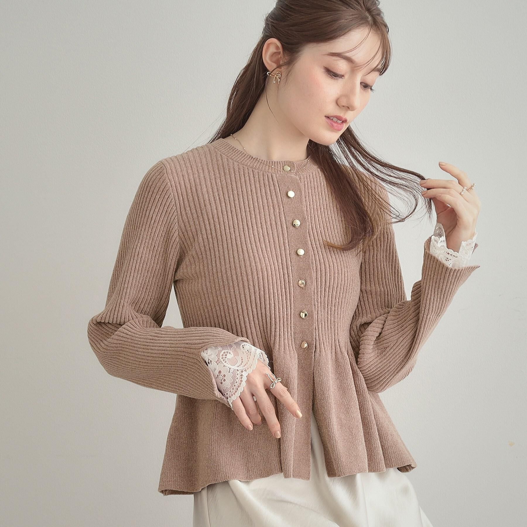 Couture broach「【袖口レース・着映え】短毛モールペプラム カーデ」|カーディガン|