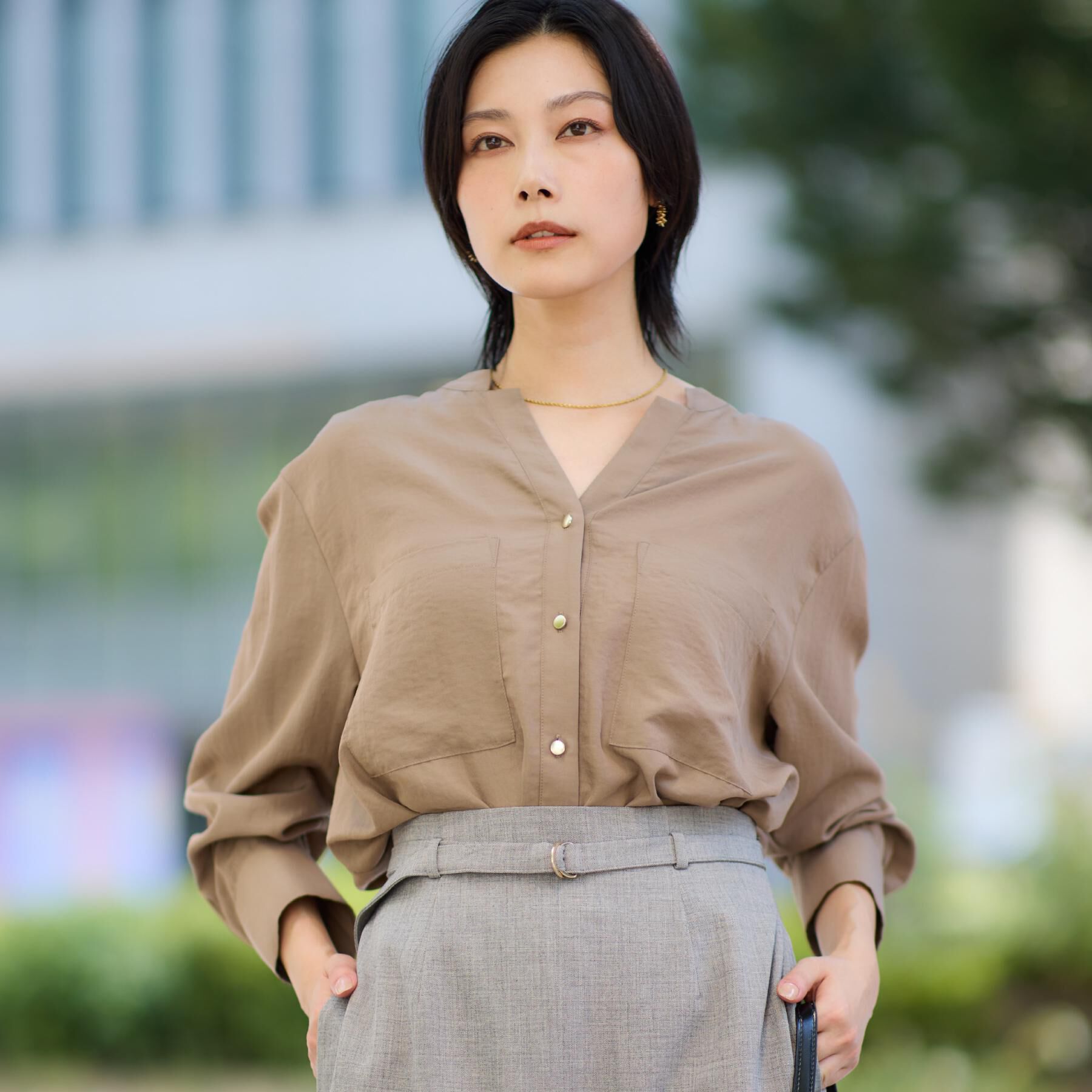 THE SHOP TK「【通勤にもデイリーにも】ダブルポケットスキッパーシャツ/洗濯機OK」|シャツ・ブラウス|ベージュ(052)