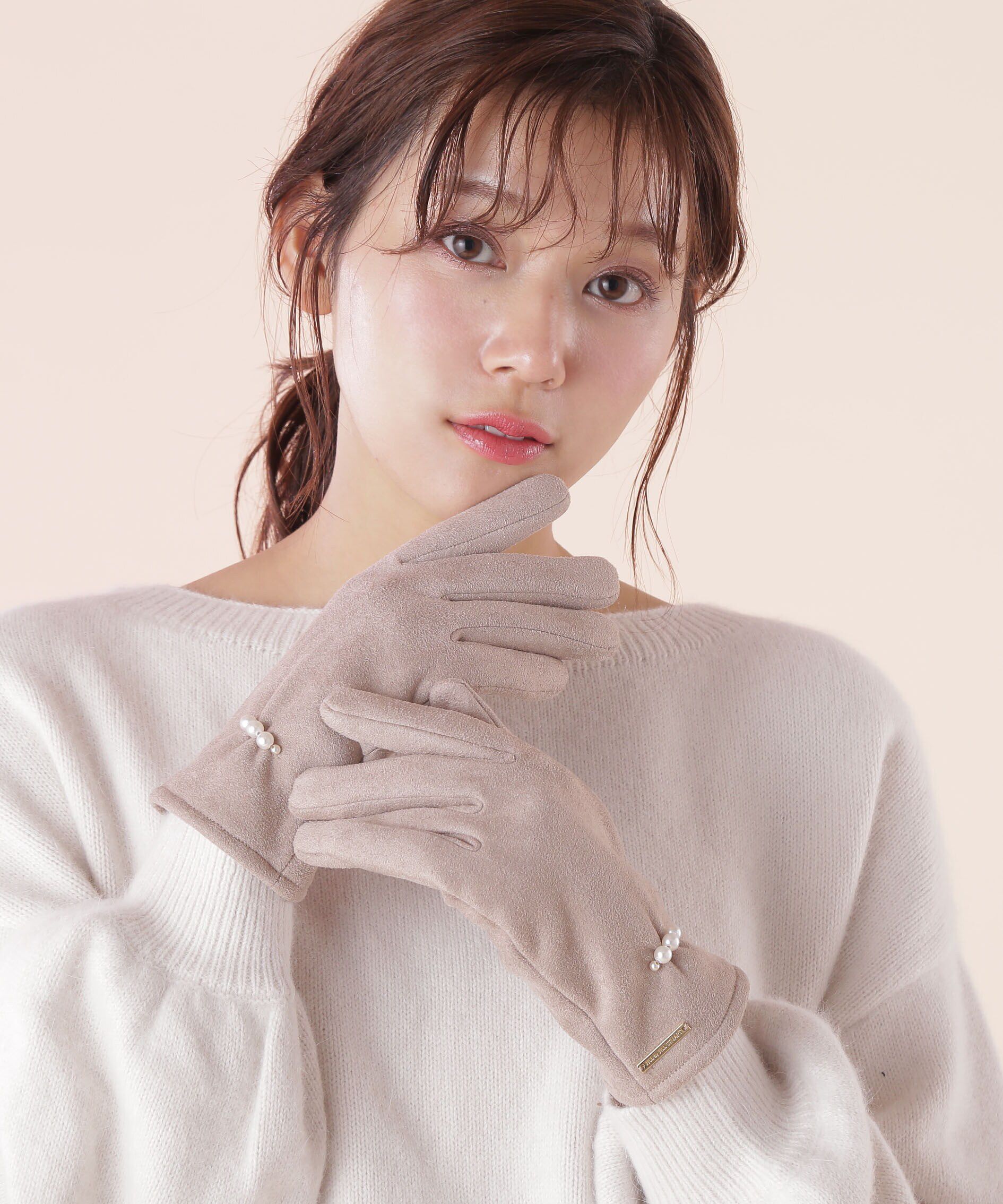  「◆フェイクスエードパールグローブ」|手袋|ベージュ