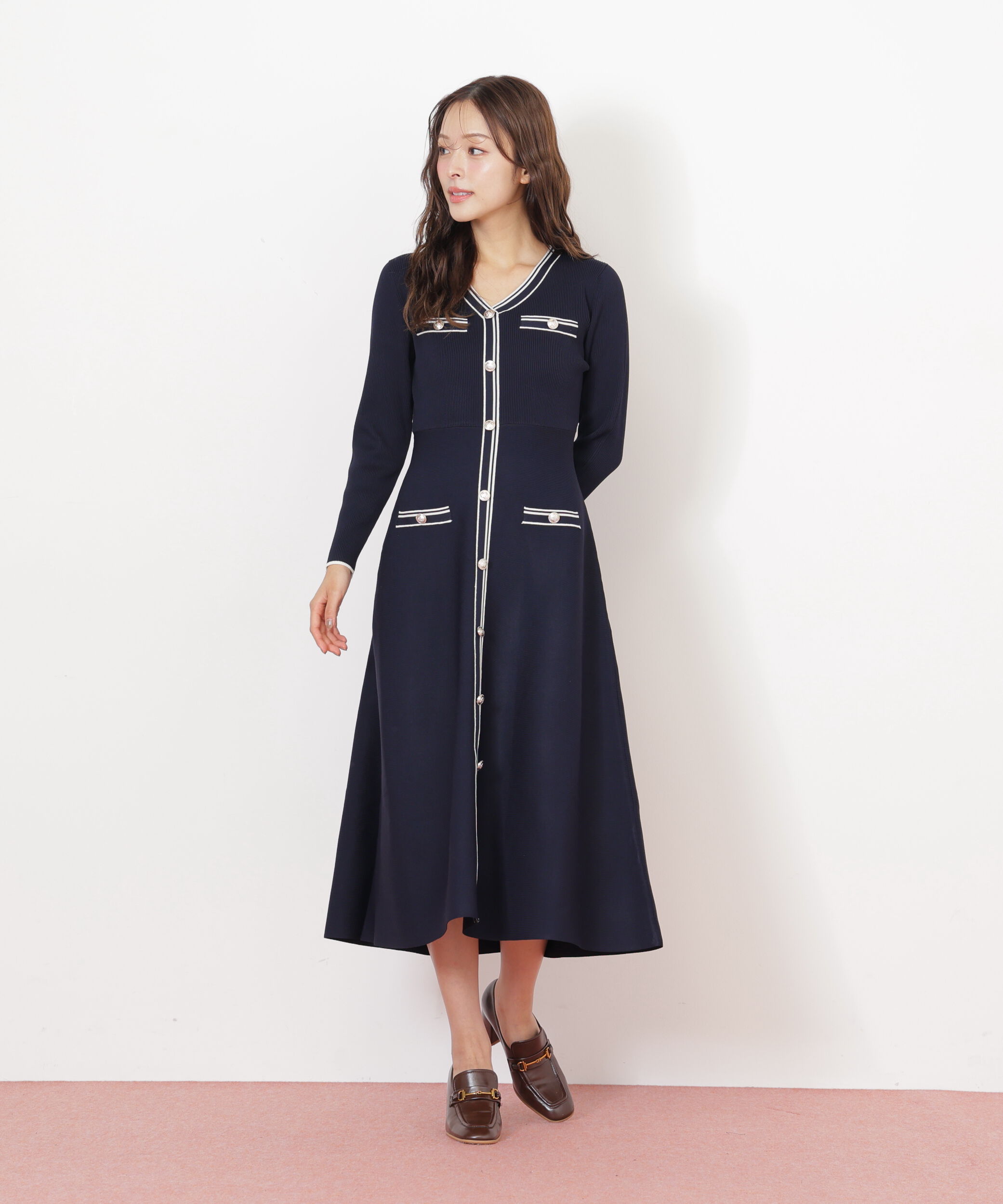  「Vネック配色ラインフレアワンピース」|ワンピース|