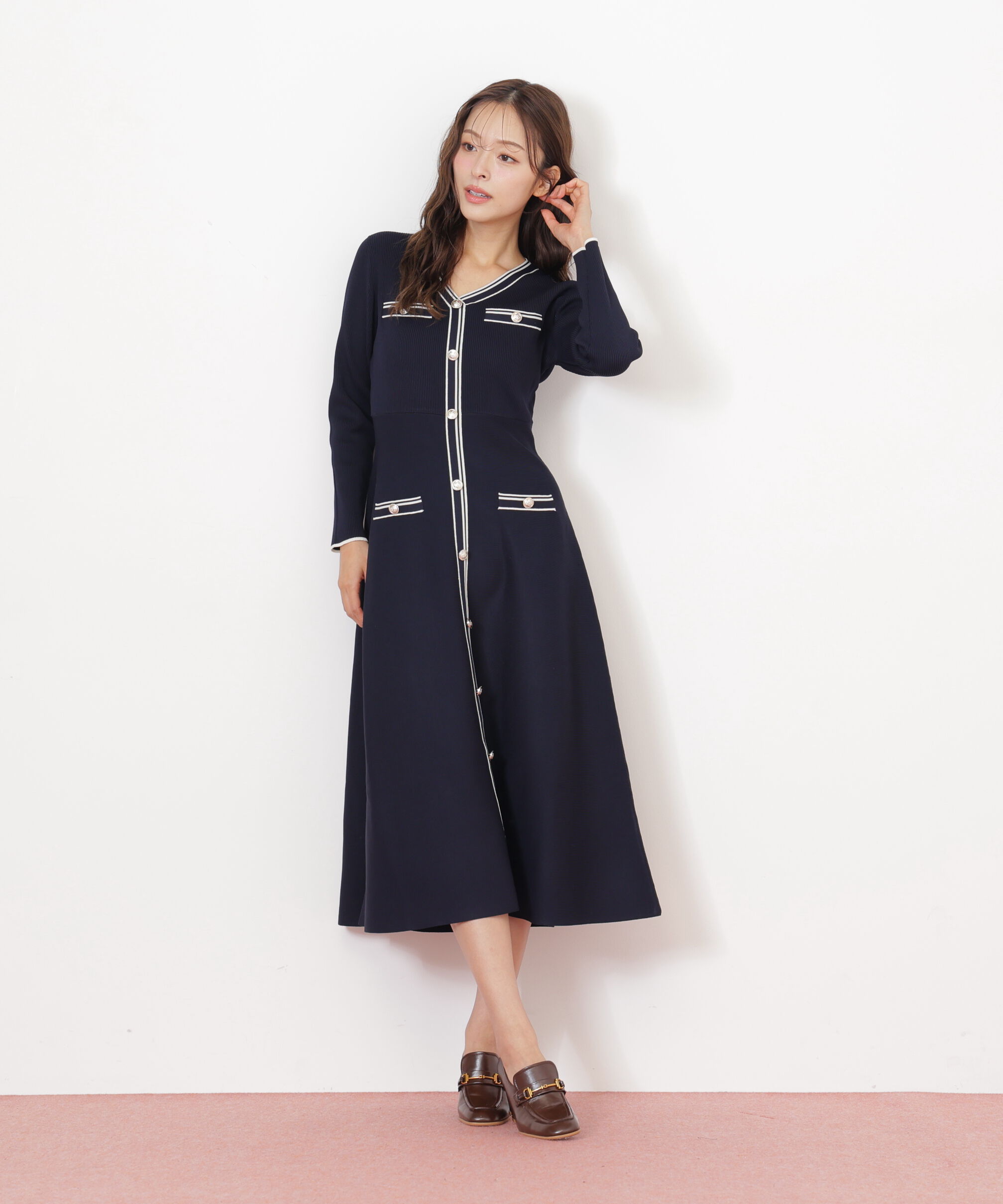  「Vネック配色ラインフレアワンピース」|ワンピース|