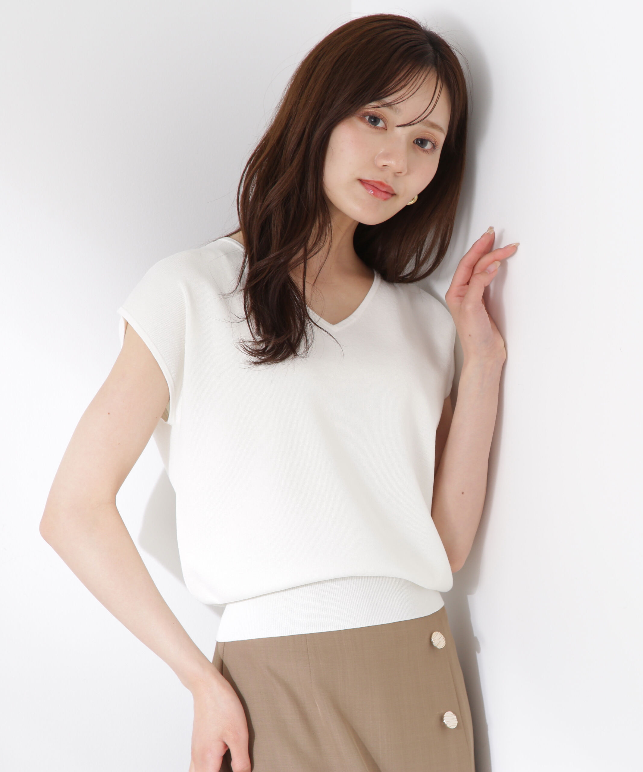 PROPORTION BODY DRESSING「Vネック総針ニット」|ニット・セーター|エクリュ1