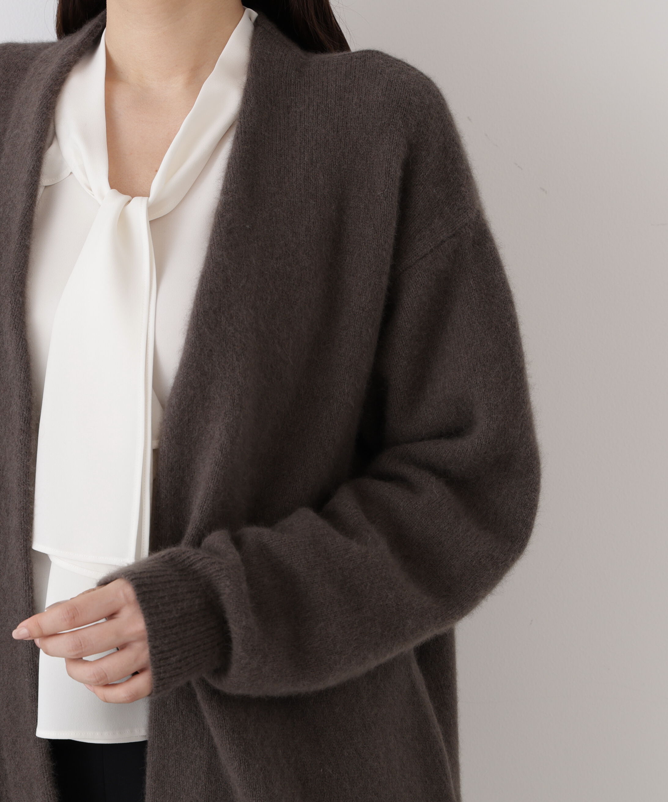  「エアリーウールVネックカーディガン」|その他|