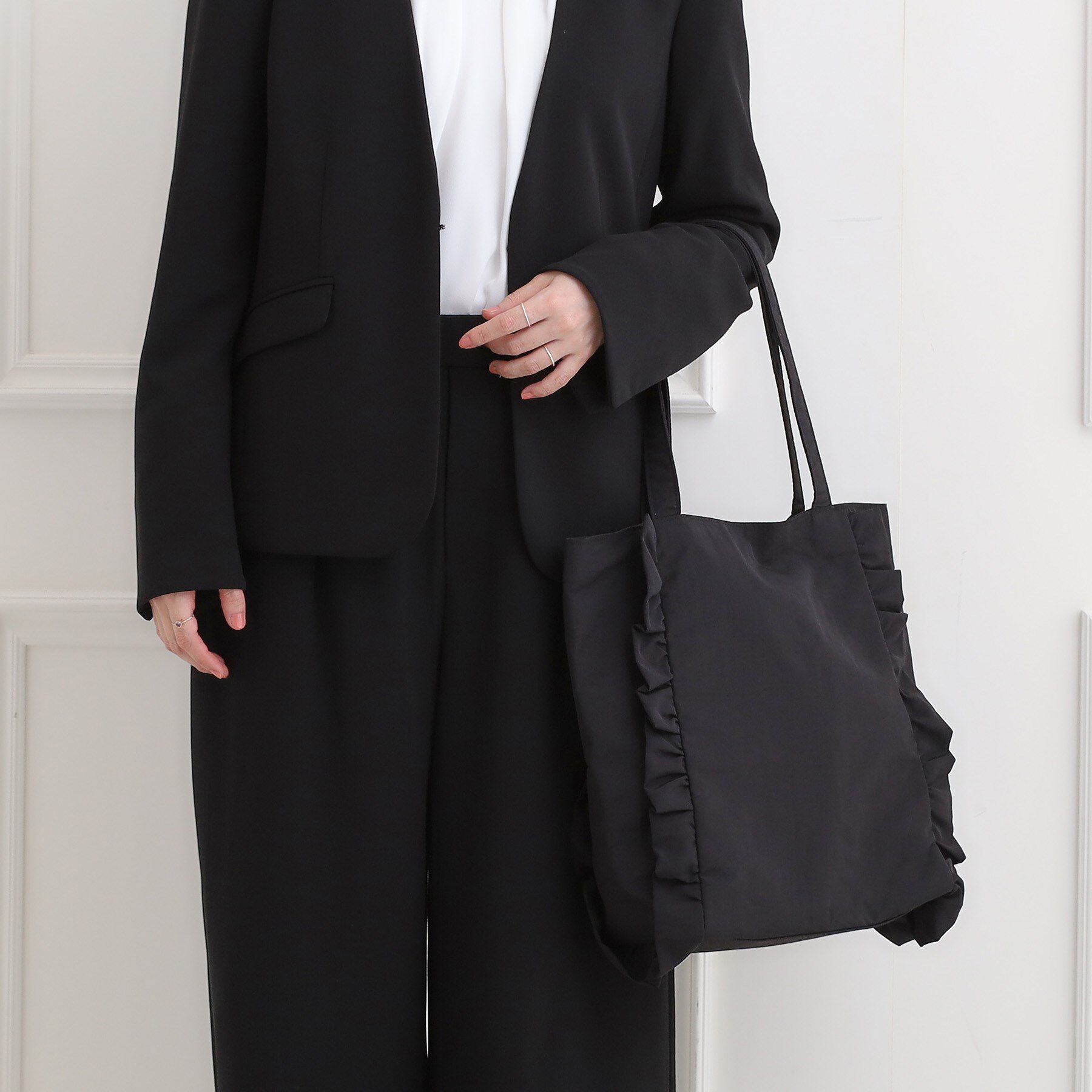 SHOO･LA･RUE「【セレモニー】フリルトートバッグ」|トートバッグ|ブラック(019)