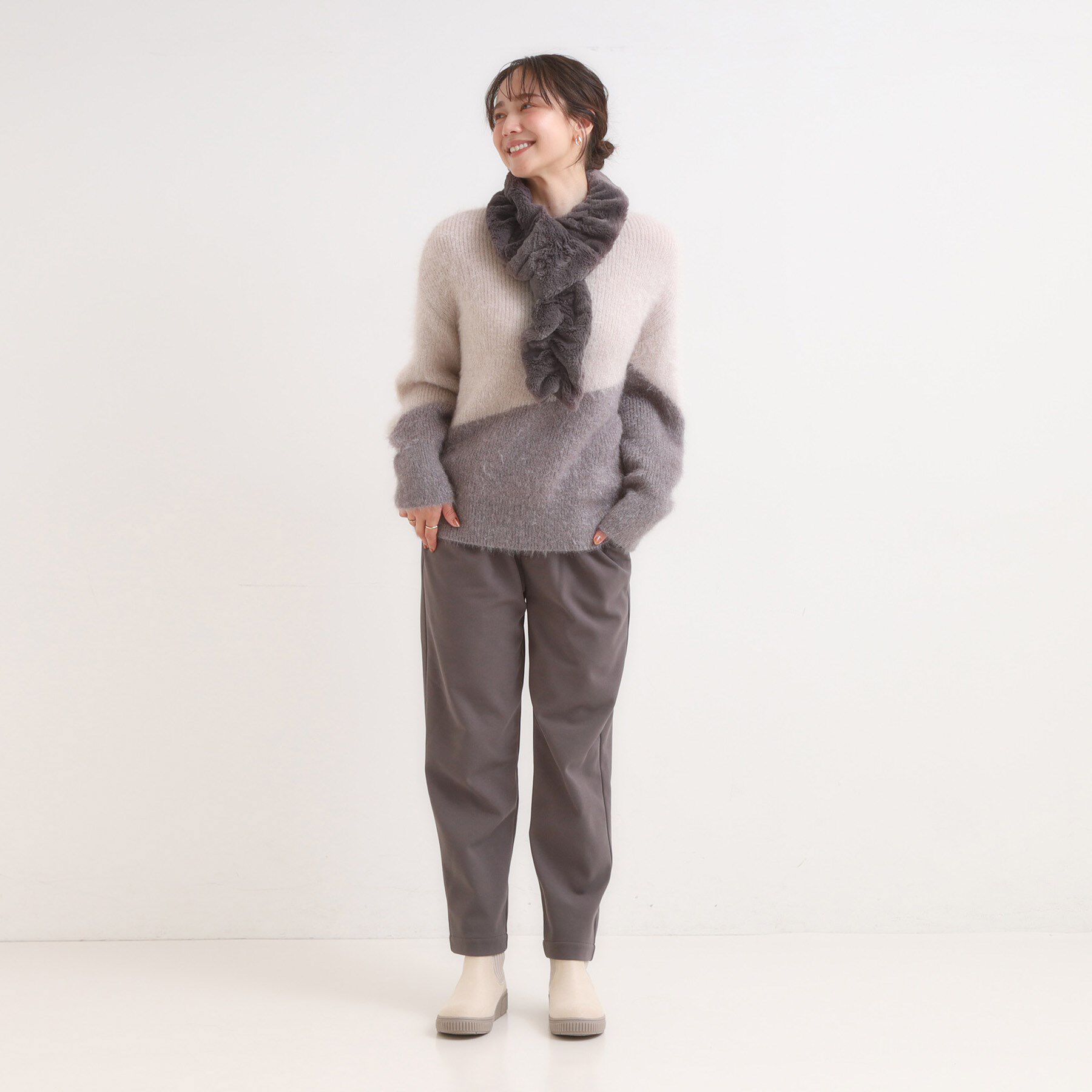 SHOO･LA･RUE「ウェーブフェイクファーマフラー」|ストール|