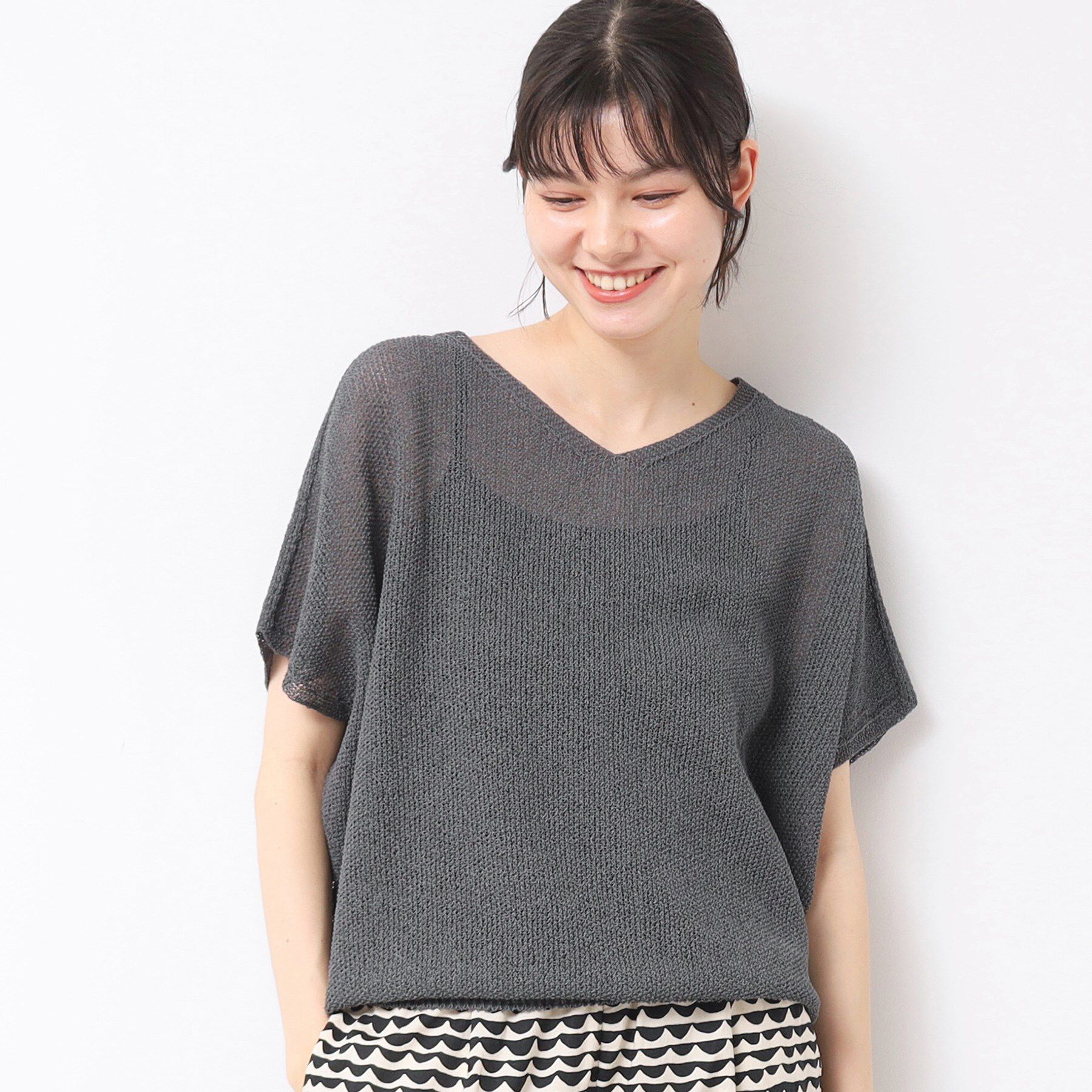 Dessin「【日本製・洗える】シームレスラインVネックニット」|ニット・セーター|
