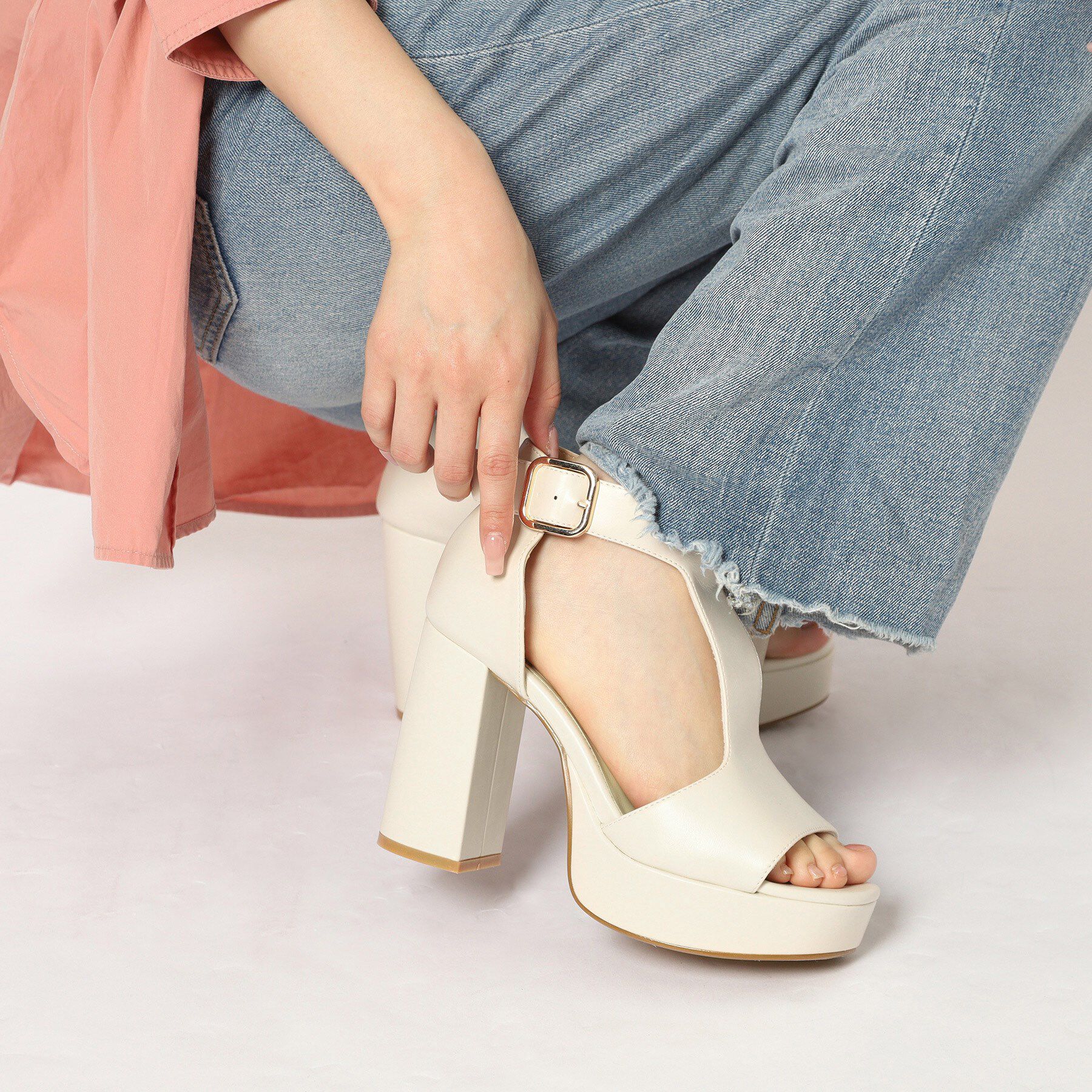 ESPERANZA「Tストラップスクエアサンダル」|サンダル|