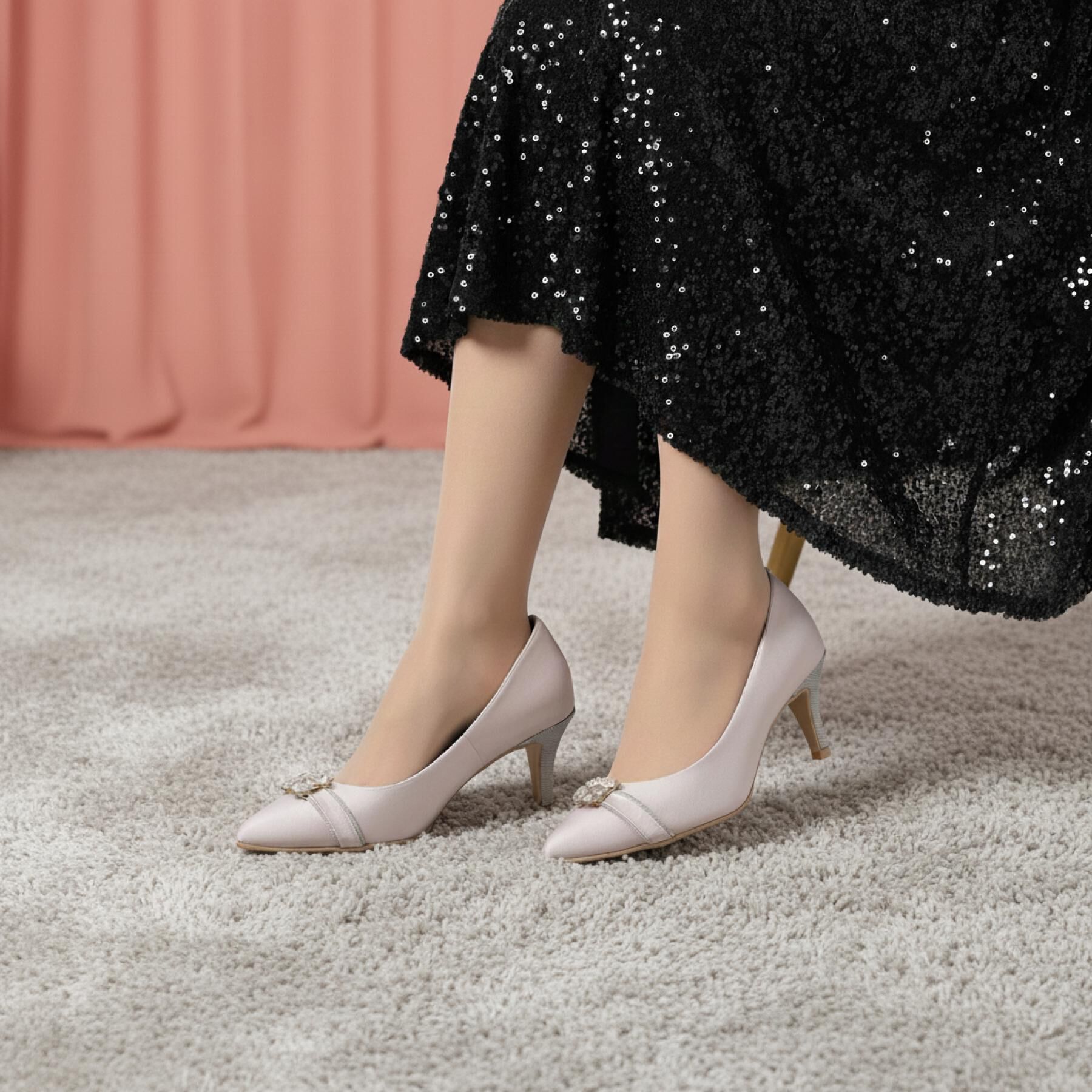 ESPERANZA「【12時間パンプス】約7．5cm／ビジューベルト パーティ-結婚式に最適」|パンプス|グレー(312)