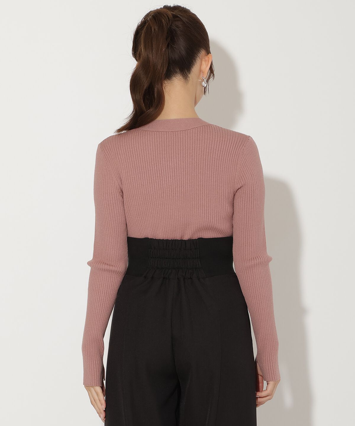 アンドクチュール「リボンボウタイ付きリブプルオーバー」|ニット・セーター|