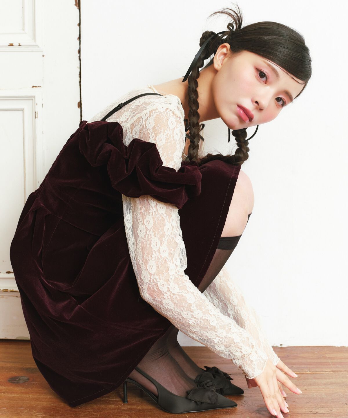 REDYAZEL「ローズブローチレーストップス」|Tシャツ・カットソー|ホワイト