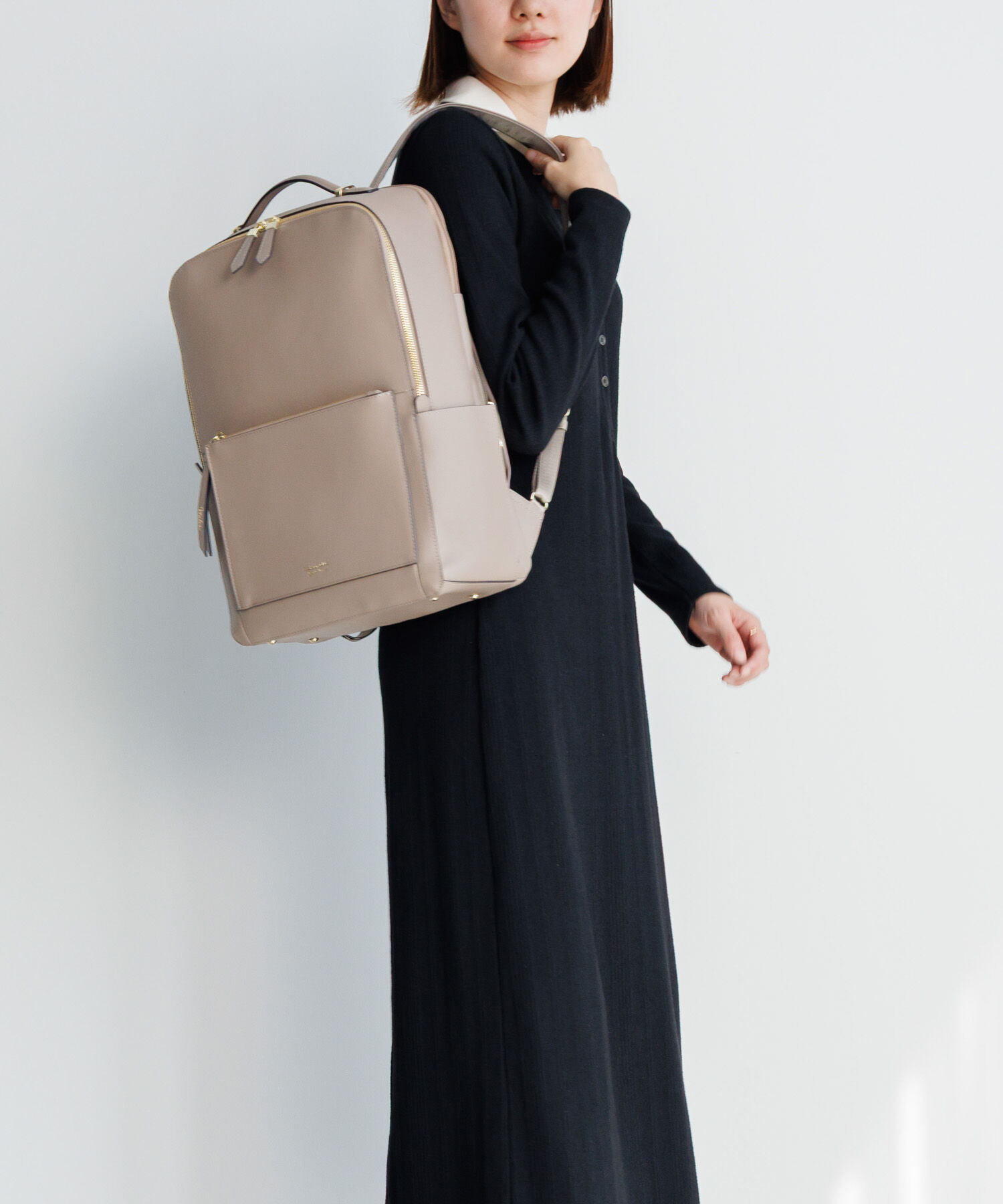 Jewelna Rose「Jewelna Rose ウェールズ リュック B4サイズ 15.6インチ収納 本革 11975」|リュック|