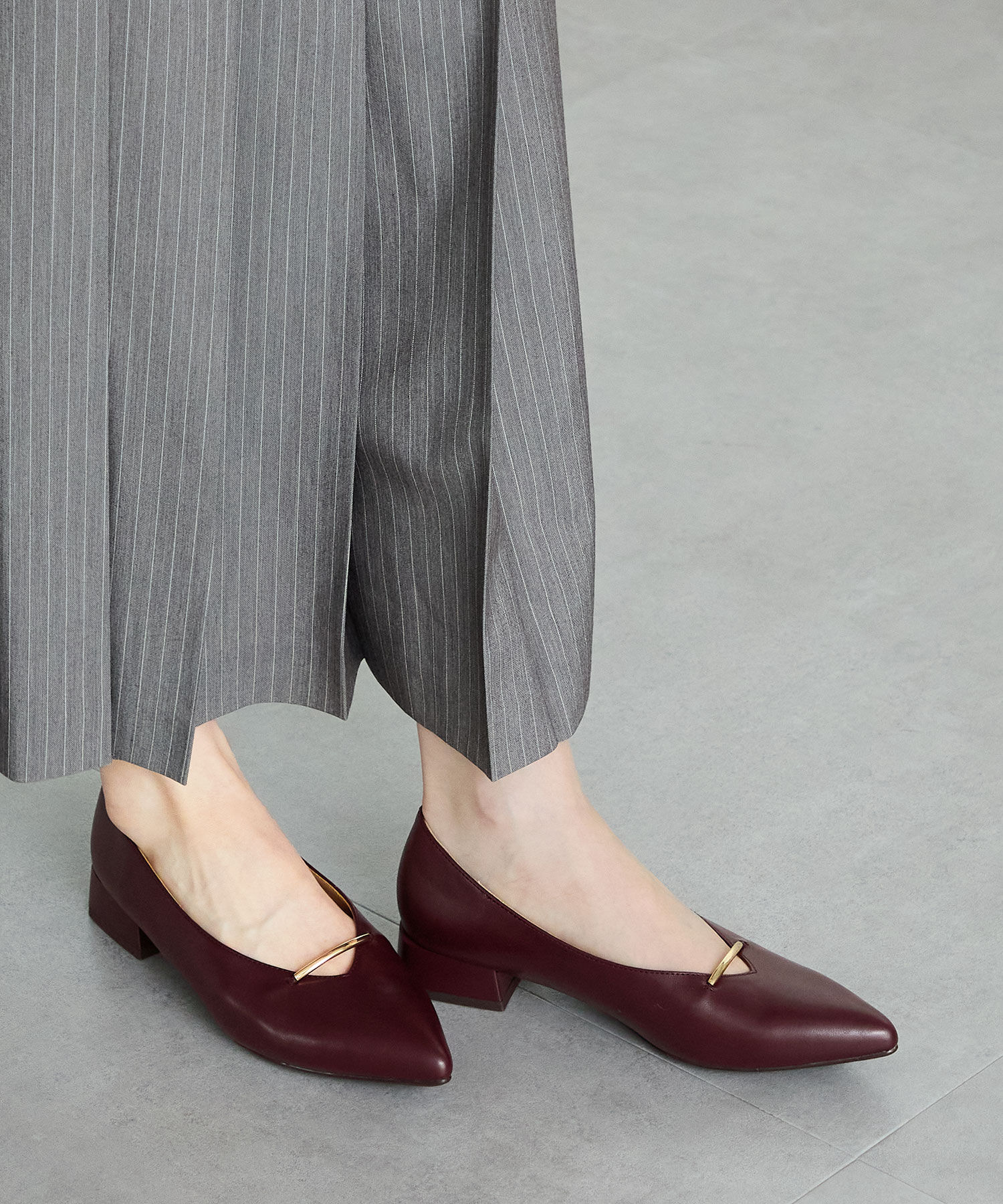 ORiental TRaffic「【WEB限定】ラインメタルパーツ ポインテッドトゥ パンプス /55304 フラット シンプル」|パンプス|