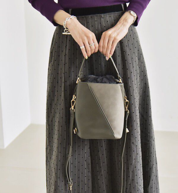 quaranciel「quaranciel: 2way コンビ バケツ ショルダーバッグ &times; フェイクファー 巾着」|ショルダー・メッセンジャー|