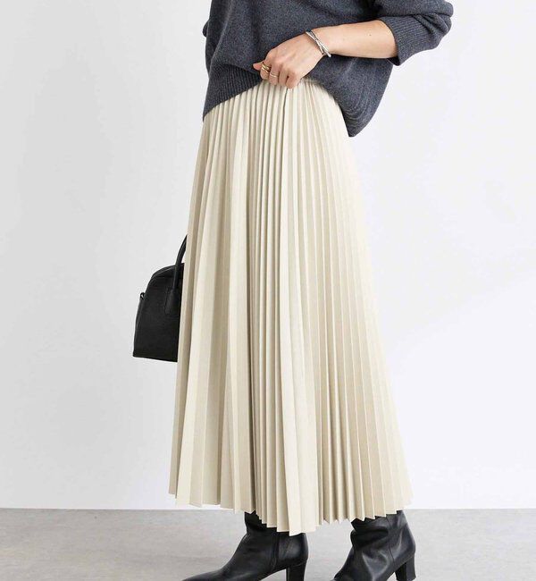  「【リバイバル/ウエストゴムで着やすい】レザーライクプリーツスカート」|スカート|アイボリー
