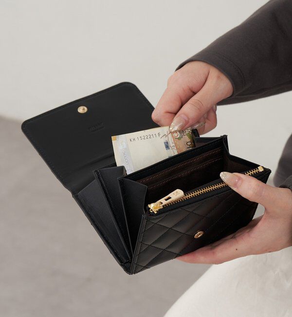  「【再値下げ】キルティングレザー二つ折りウォレット」|財布|