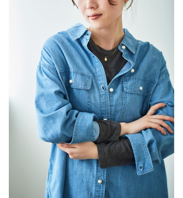  「《軽いシャツ素材》パールボタンデニムシャツ」|シャツ・ブラウス|