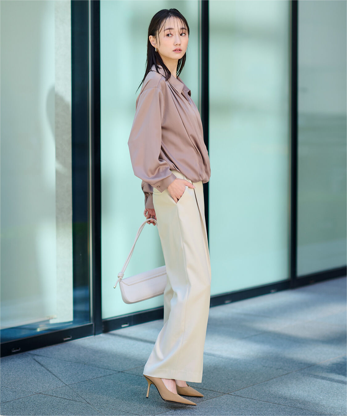 ur's「美シルエットワンタックワイドパンツ」|スラックス|