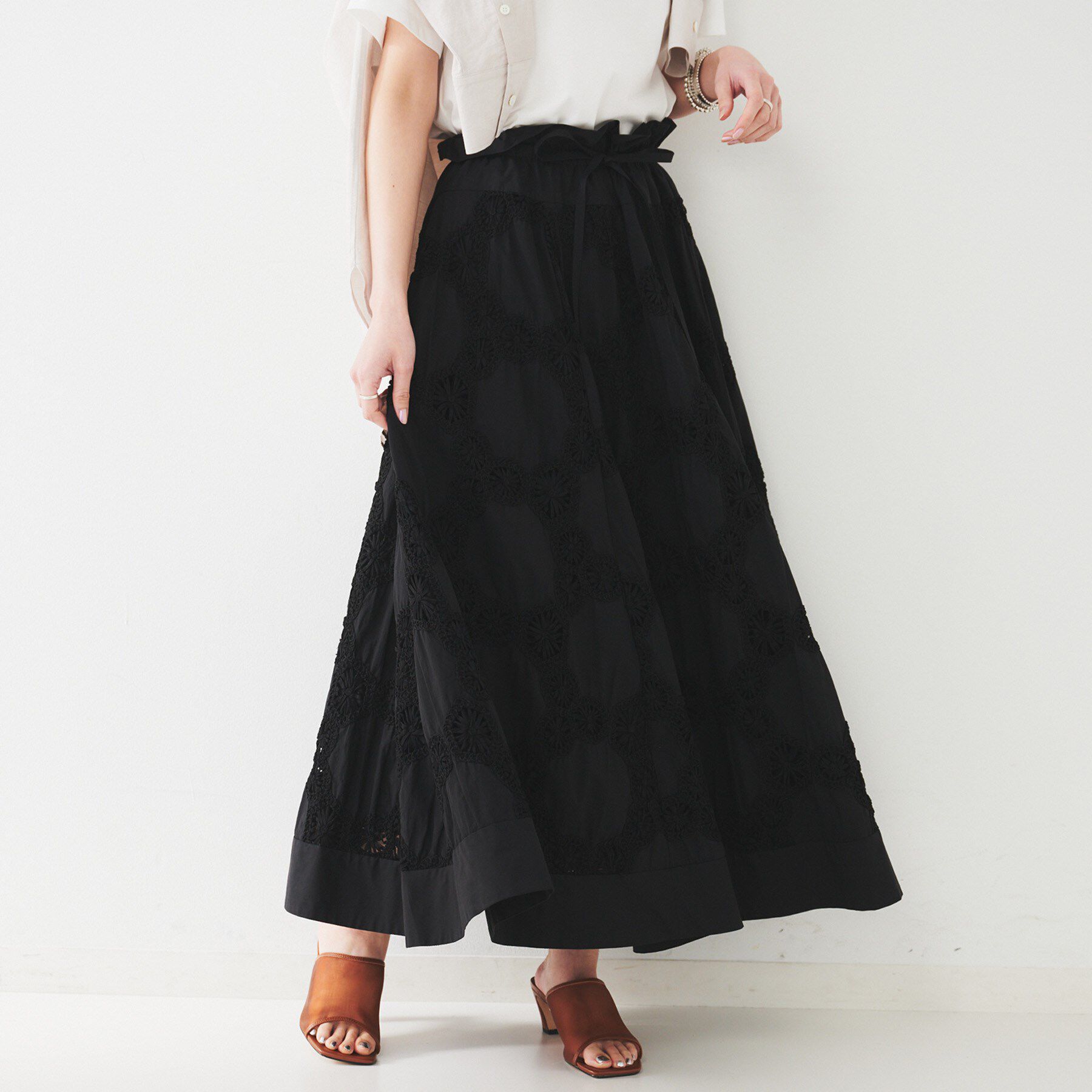 UNTITLED「【トレンド／刺繍レース】サークルモチーフ コットンスカート」|スカート|