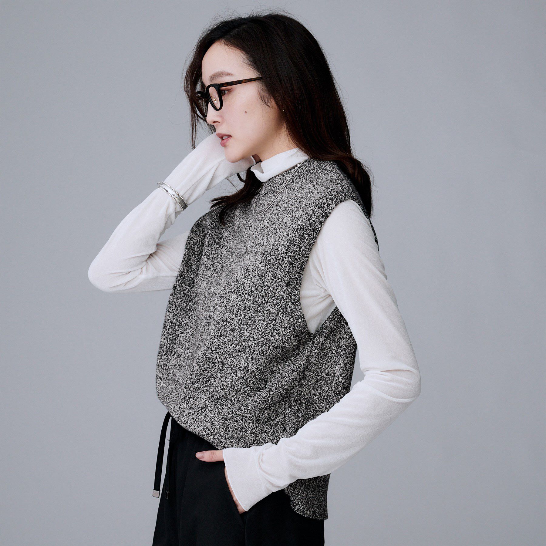 UNTITLED「【重ね着レイヤードに】杢調ニットベスト」|ベスト・ジレ|