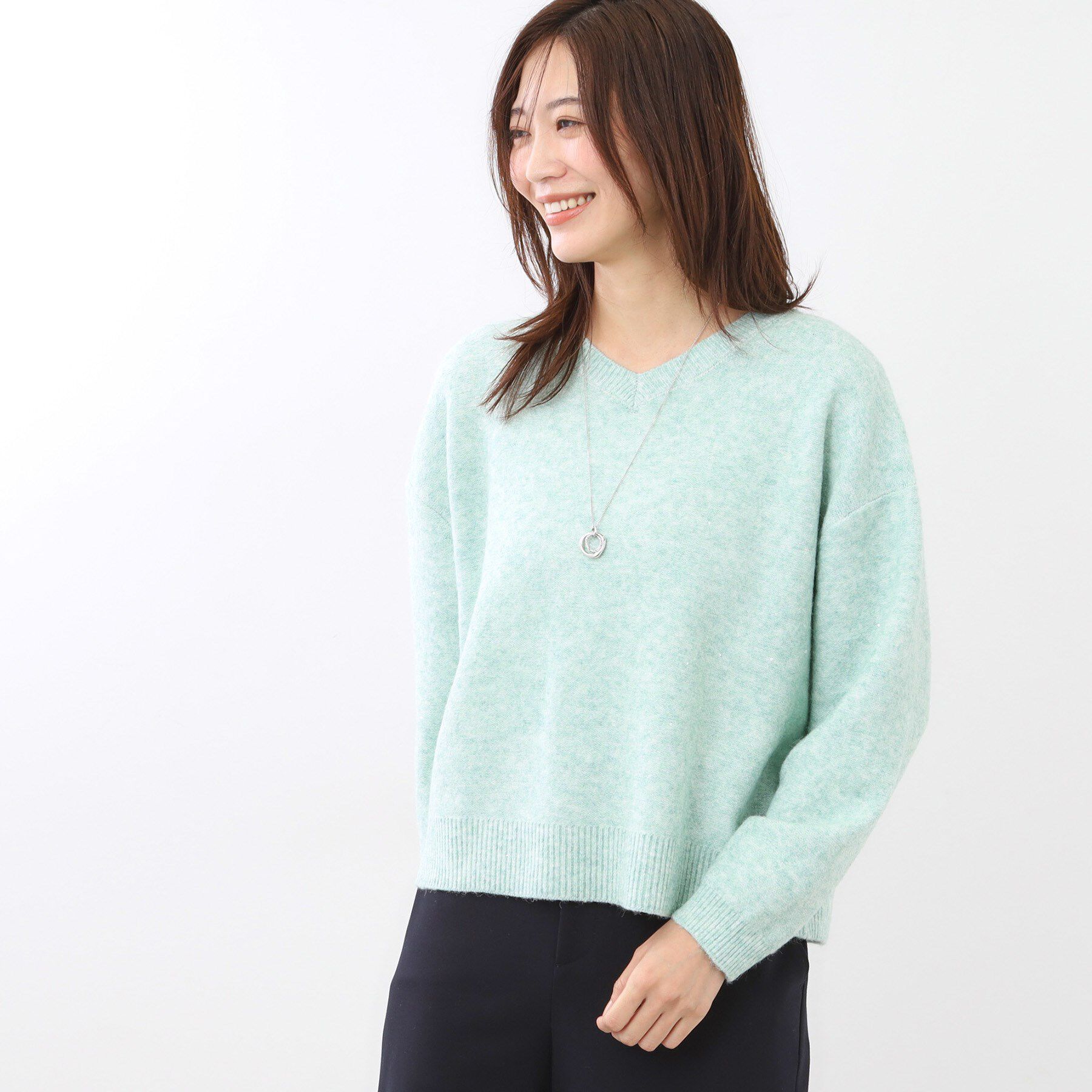 Reflect「【選べる5色／ゆったりシルエット】Vネックスパンコールニット」|ニット・セーター|