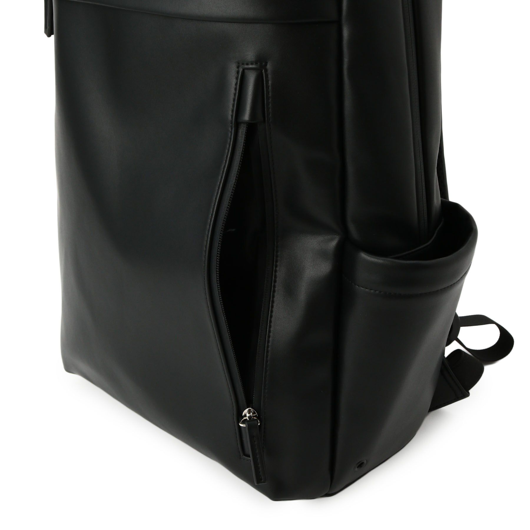 DRESSTERIOR「【荷重軽減/MonoMAX3月号掲載】サスペンション リサイクルレザーバックパック」|リュック|