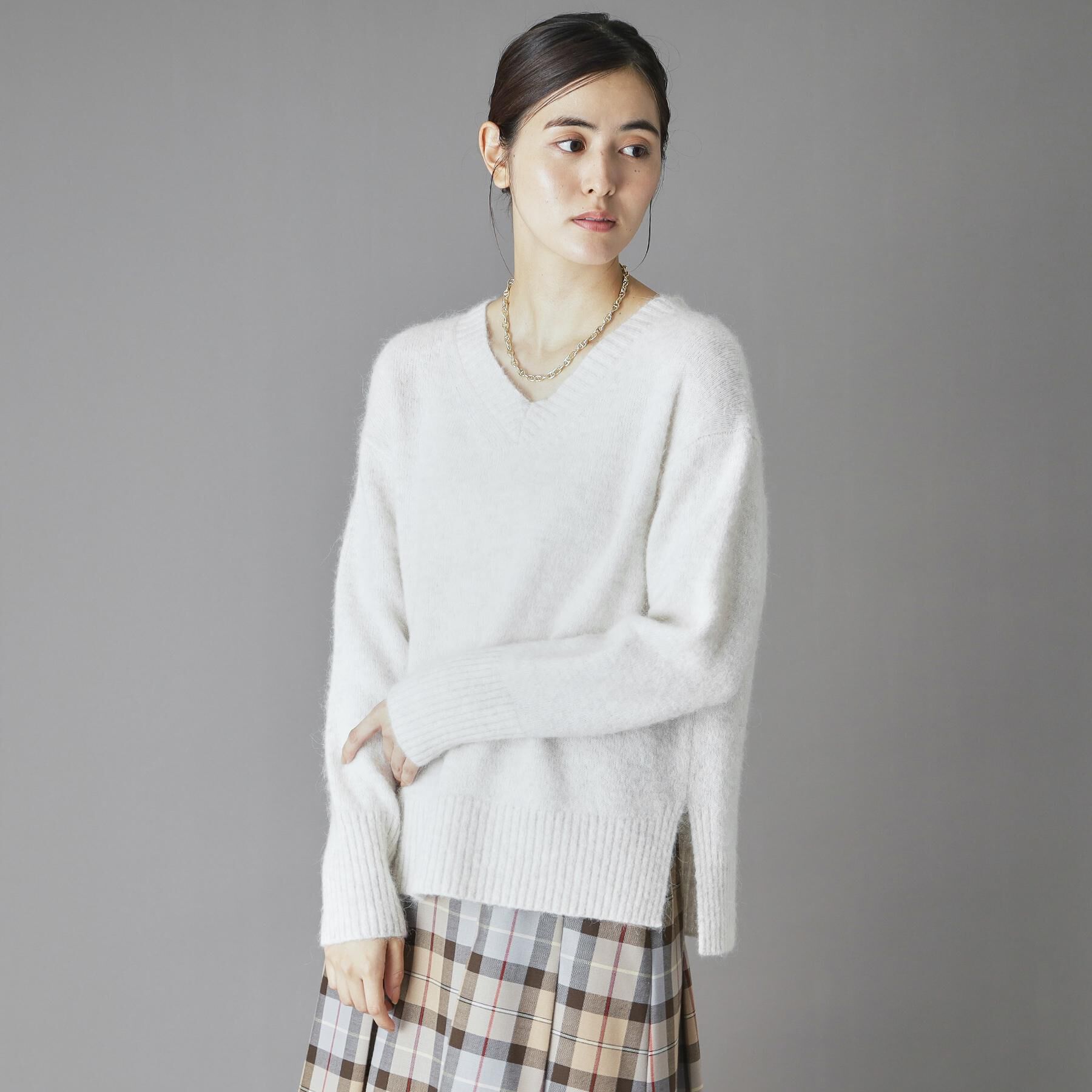 DRESSTERIOR「【CLASSY.12月号掲載】アルパカブレンドVネックニット」|ニット・セーター|