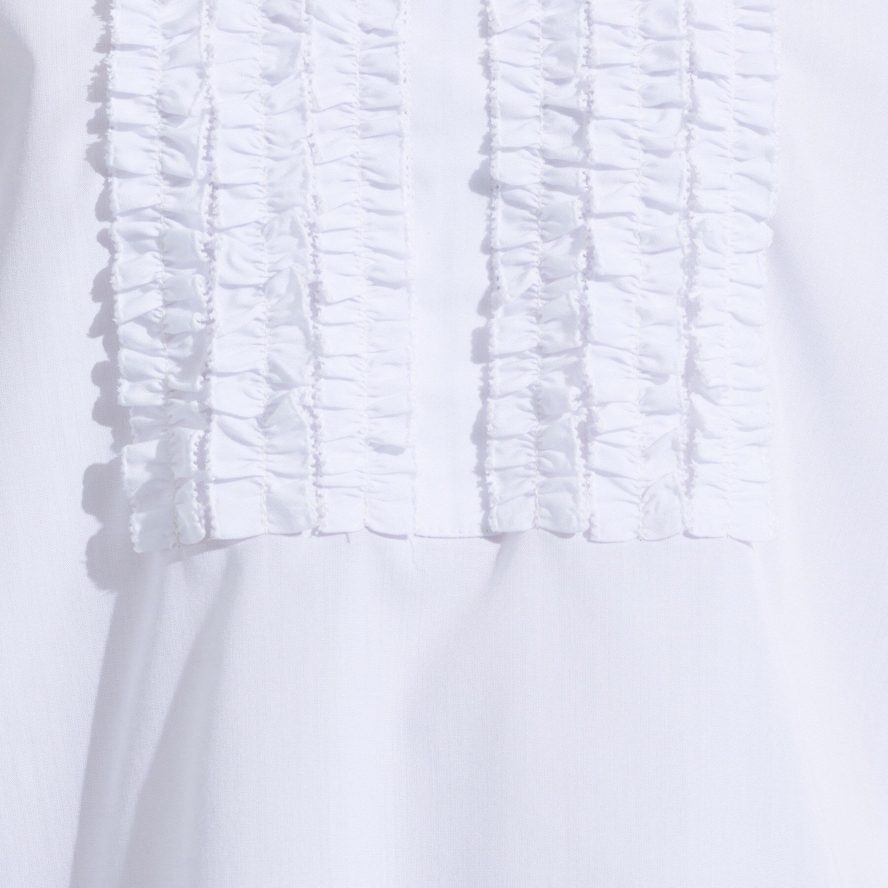 INDIVI「【洗える】胸元タックフリルブラウス」|シャツ・ブラウス|