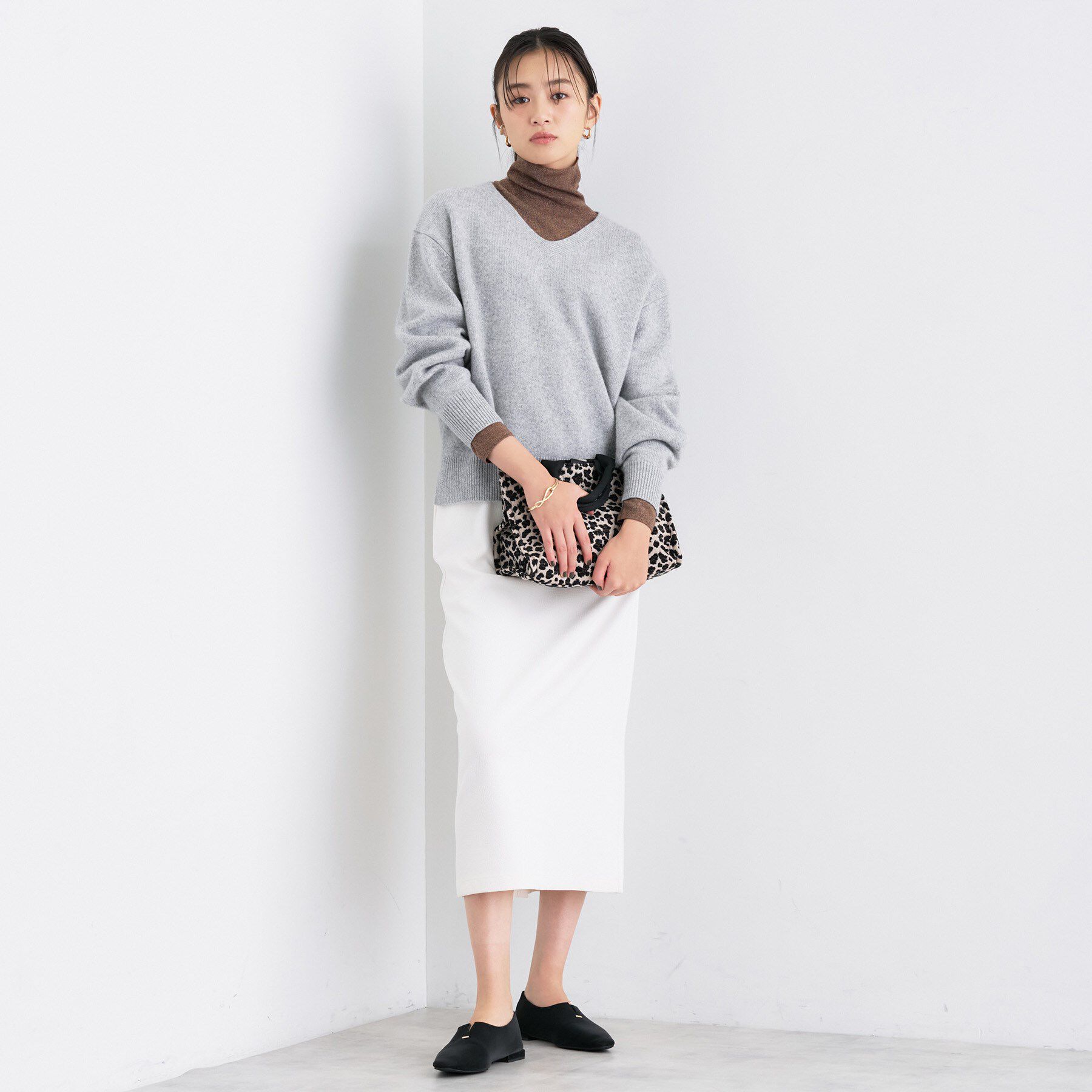 INDIVI「【洗える／カシミヤ混】ミドルゲージVネックニット」|ニット・セーター|