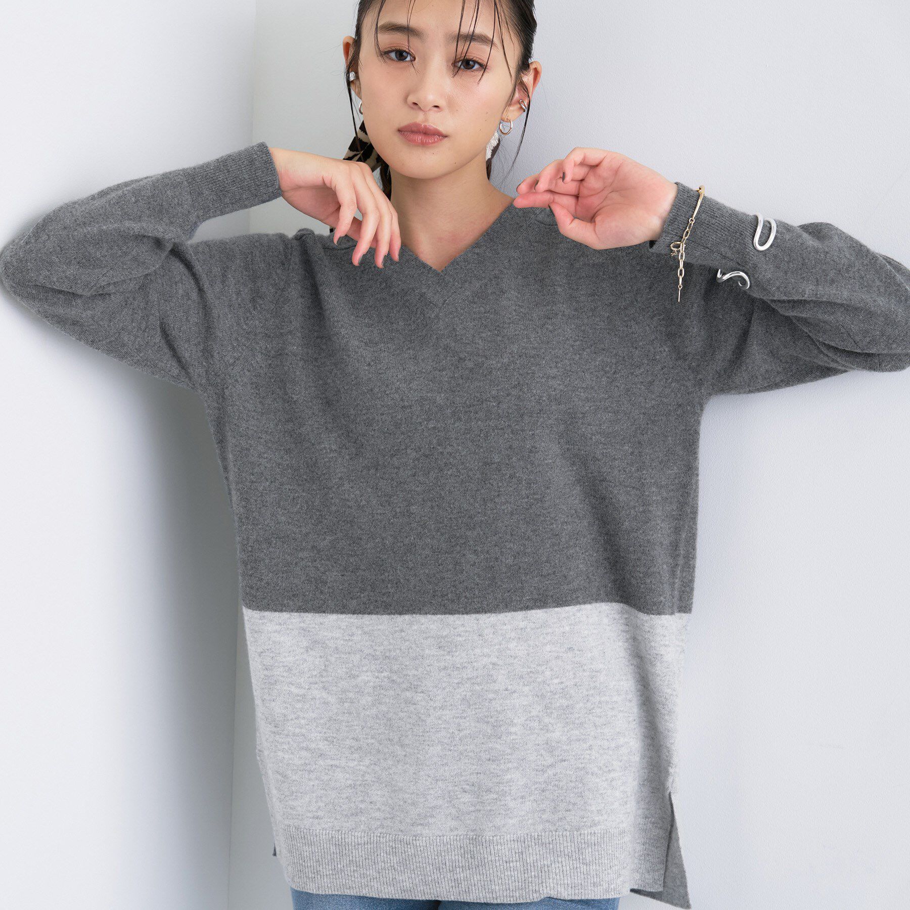 INDIVI「【洗える／チュニック丈／カシミヤ混】スリットデザインVネックニット」|ニット・セーター|