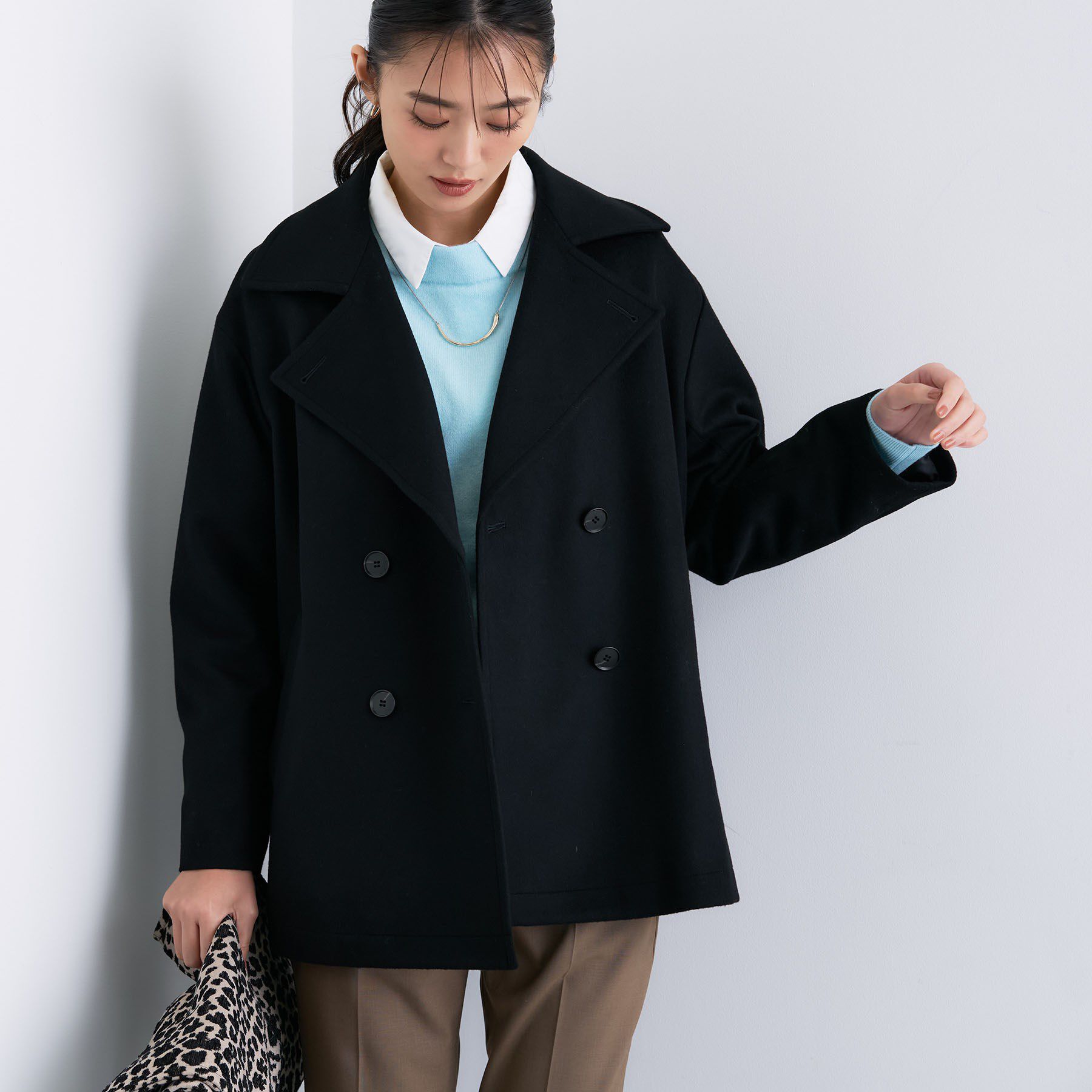 INDIVI「【軽やか／ゆったり】ウール混ショートトレンチコート」|トレンチコート|