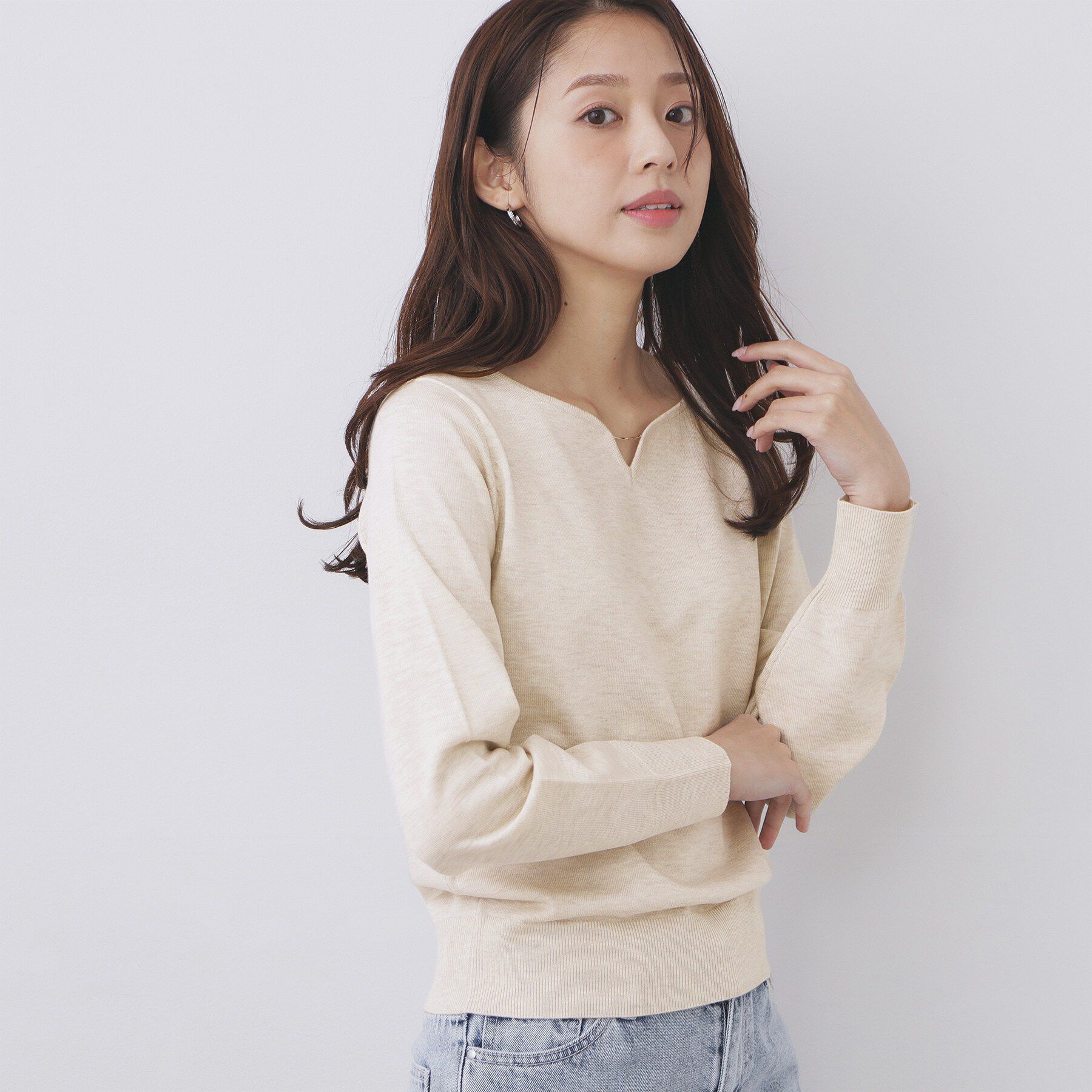 index「ゴールドパーツ付きハートネックニット【洗濯機OK】」|ニット・セーター|