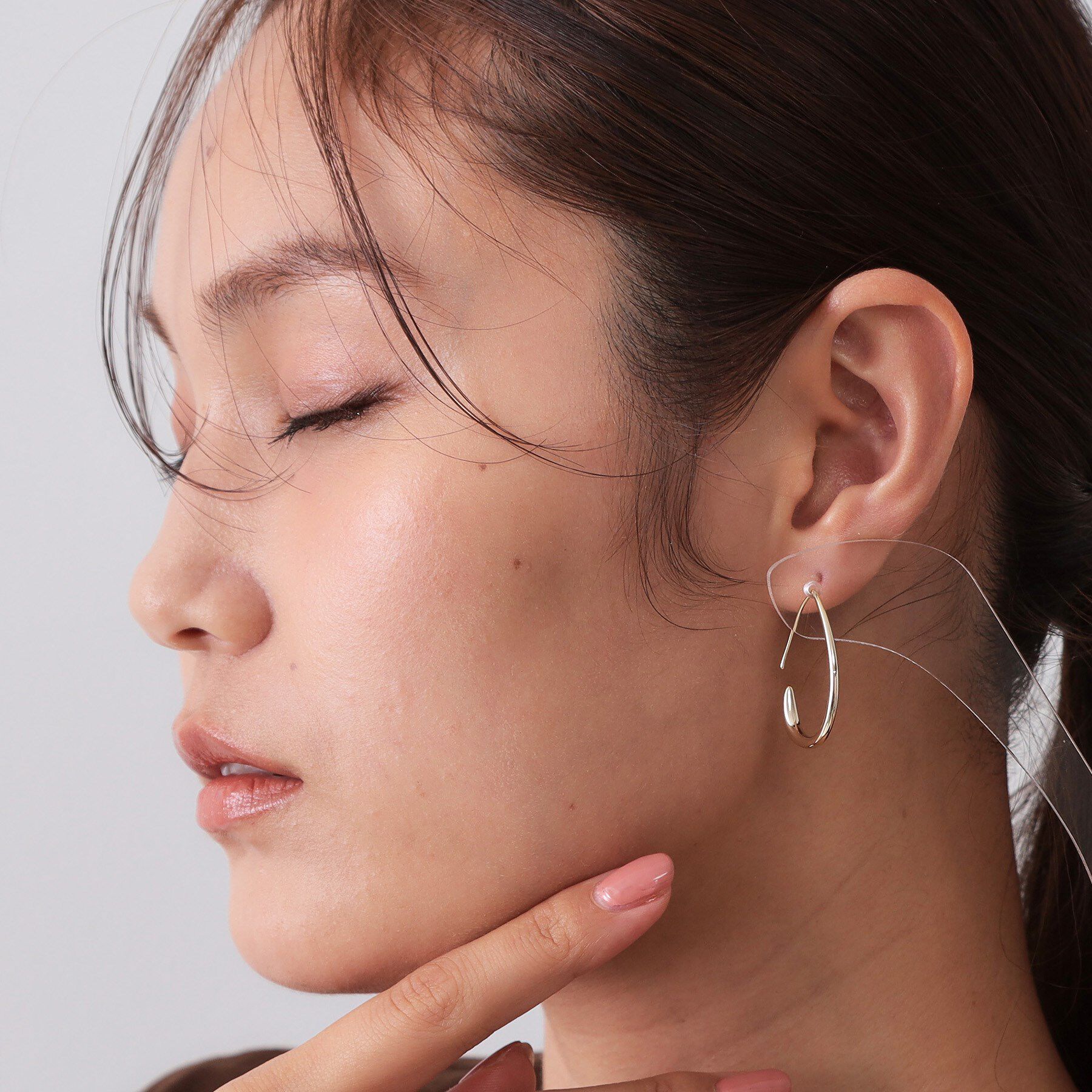 OPAQUE.CLIP「しずくメタルフープピアス」|ピアス|