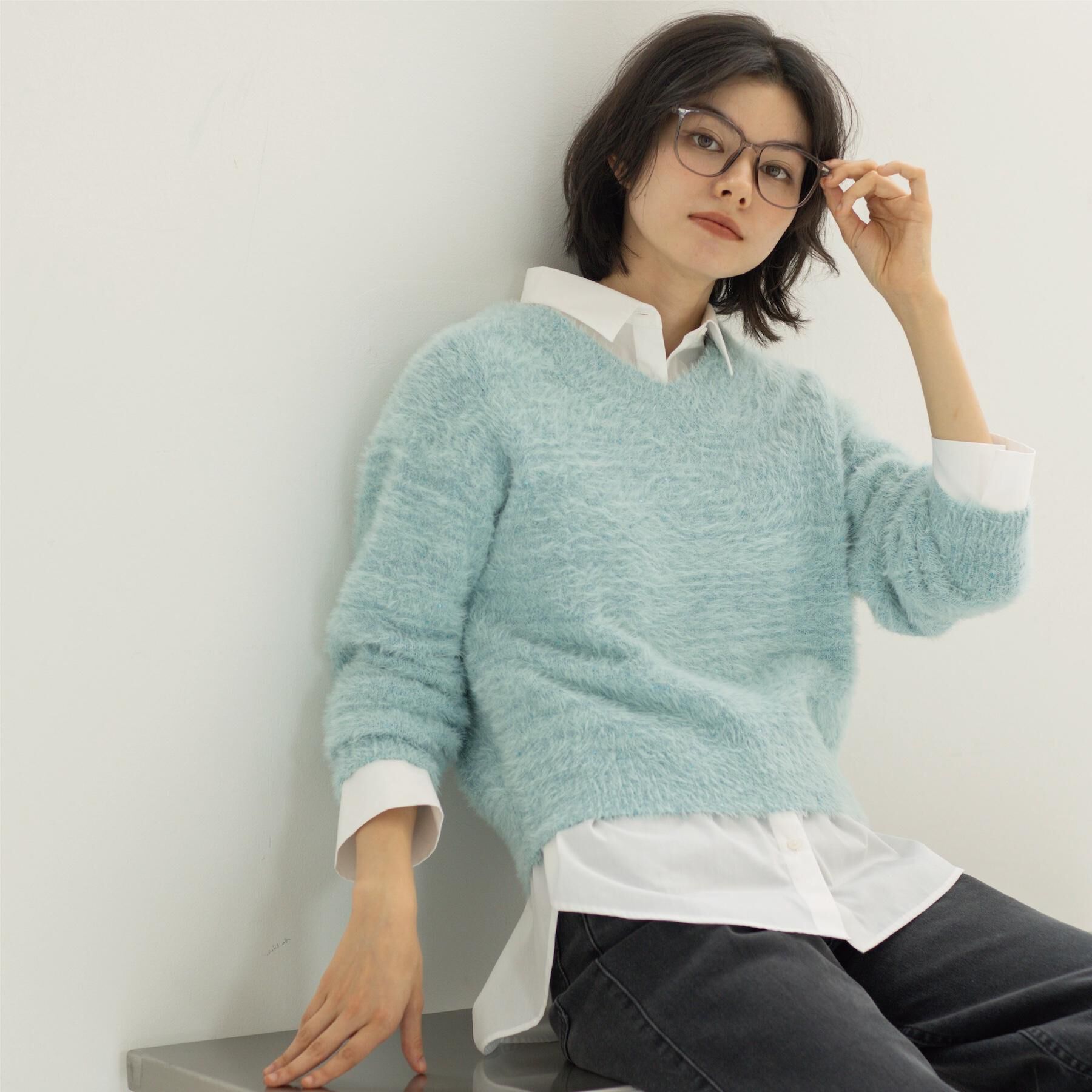 OPAQUE.CLIP「スパンコールフェザーVネックニット【洗濯機OK】」|ニット・セーター|