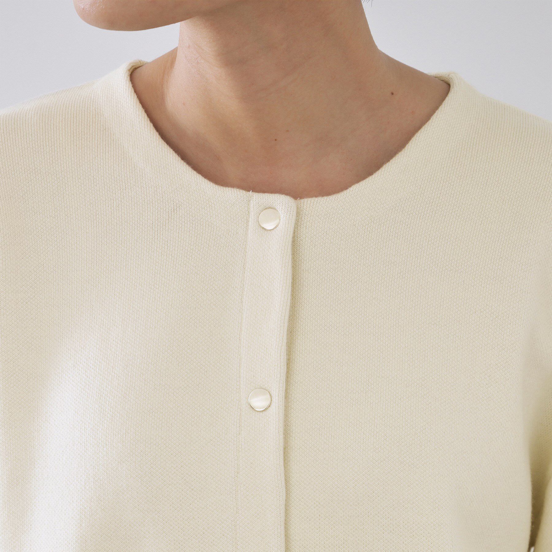 OPAQUE.CLIP「スナップボタン ダブルフェイス配色ニットカーディガン【洗濯機OK】」|カーディガン|