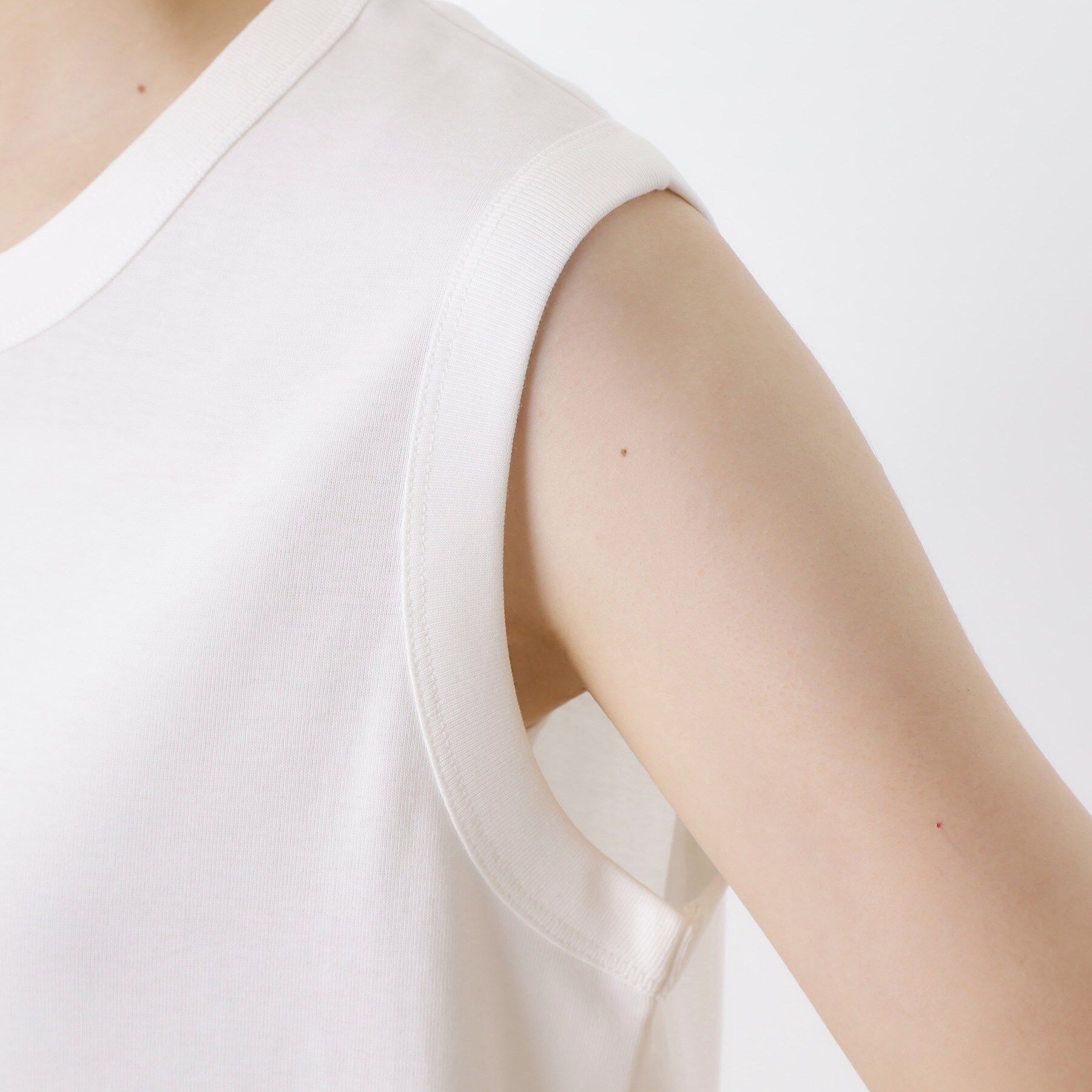 THE SHOP TK「【汗染み防止】ノースリーブTシャツ【洗濯機OK/UVケア】」|キャミソール|