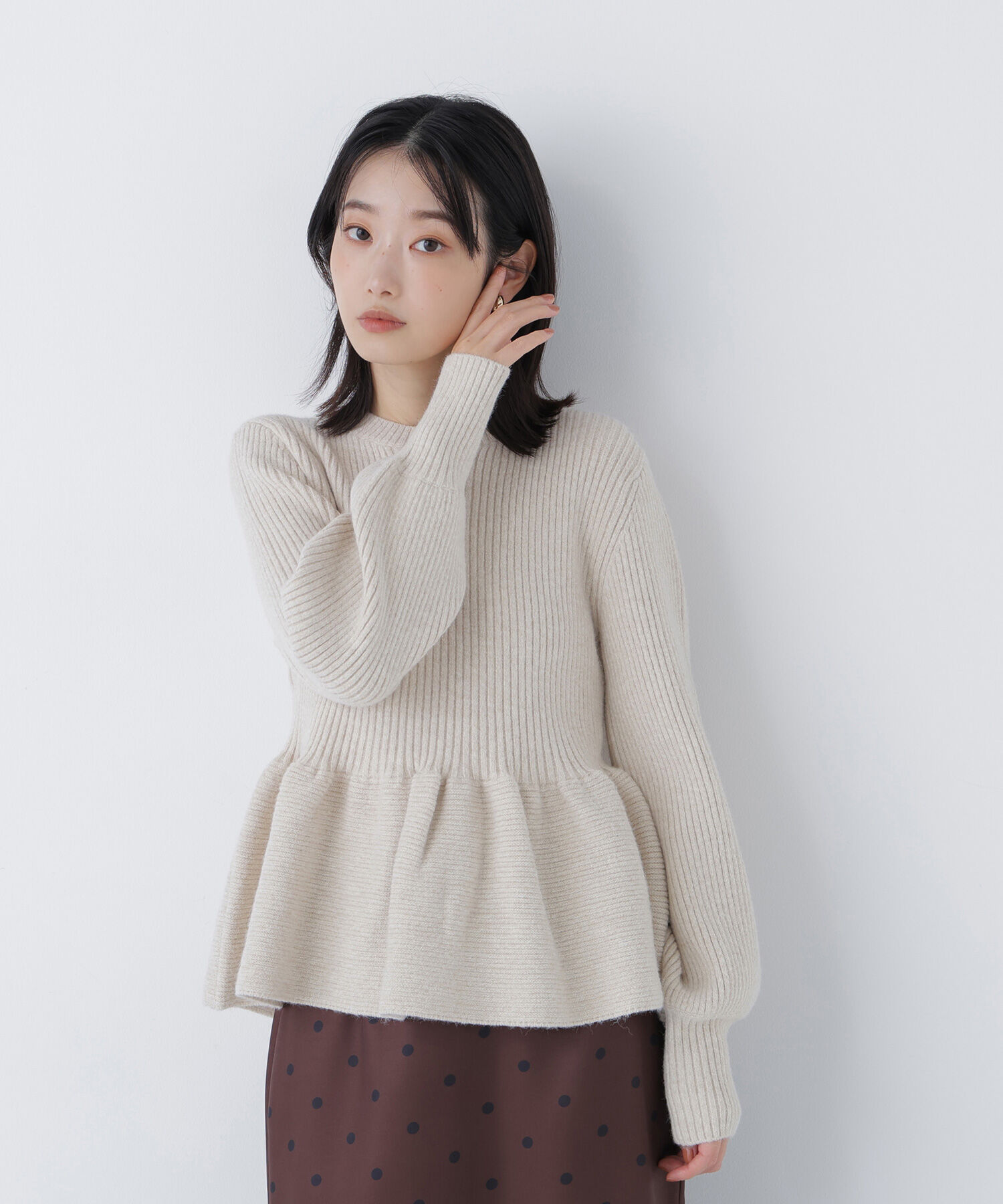  「フォルムペプラムニット」|ニット・セーター|オートミール