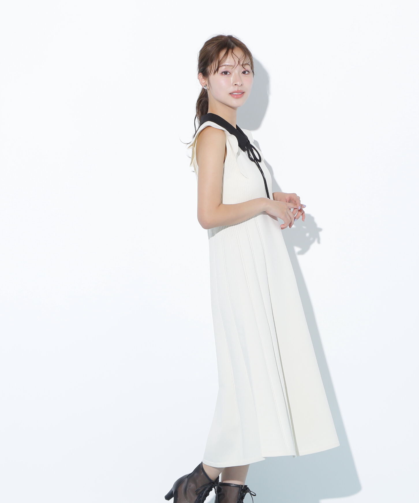  「コルセットリブ襟付きニットワンピース」|ワンピース|