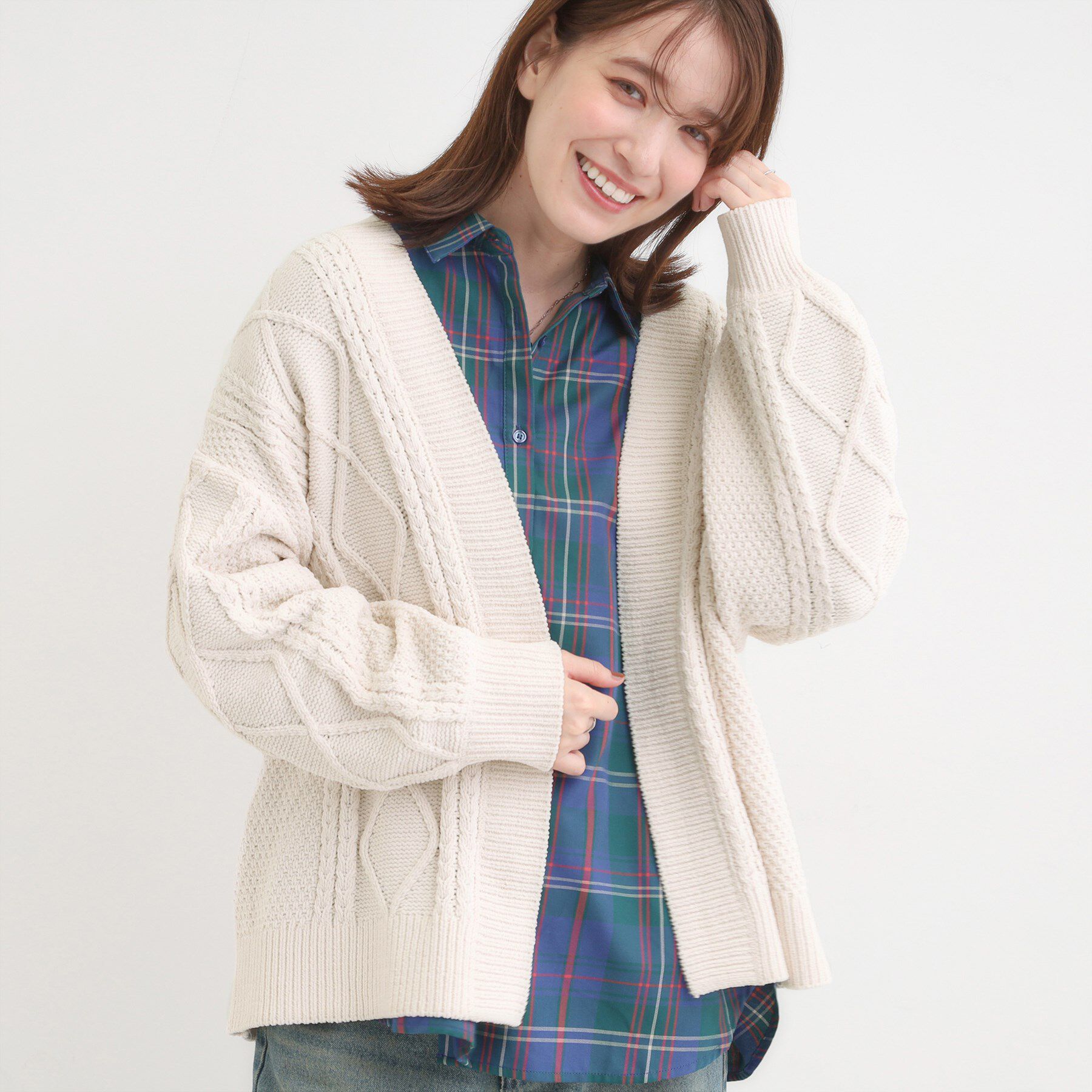 SHOO･LA･RUE「【洗濯機可/S-LL】大人の抜け感 ざっくり編み モールケーブルカーディガン【CIRCRIC】」|カーディガン|アイボリー(004)