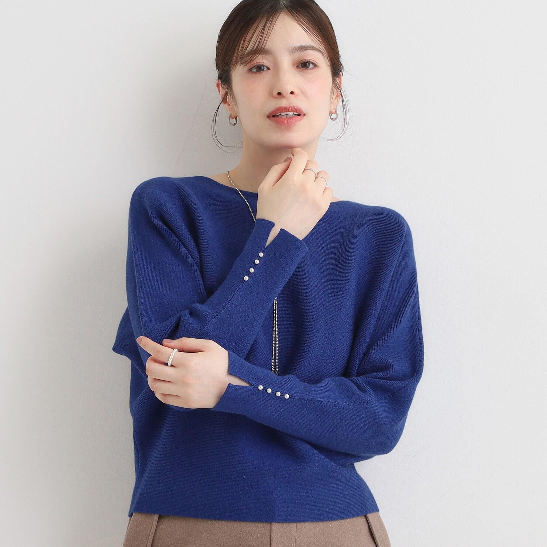 SHOO･LA･RUE「【洗濯機可】女性らしさ溢れる もちもちタッチが心地よい ドルマンニット」|ニット・セーター|ブルー(093)