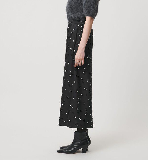 UNITED ARROWS「サテン フラワー ジャガード ロングスカート ブラック」|フレア|