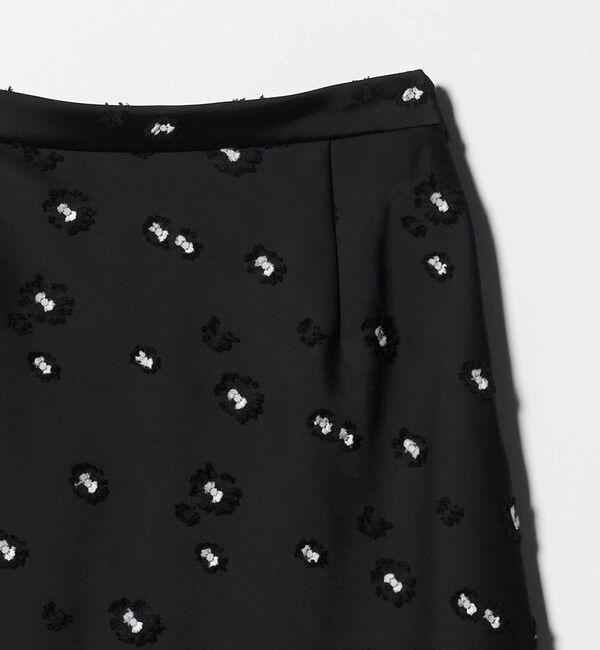 UNITED ARROWS「サテン フラワー ジャガード ロングスカート ブラック」|フレア|