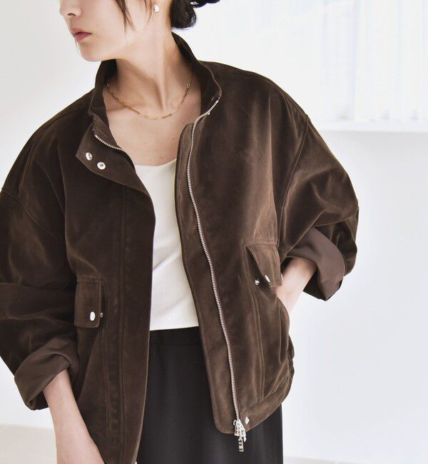 quaranciel「quaranciel〈洗濯機可能〉ポリエステル スエード スタンドカラー ジップ ショート ブルゾン」|ブルゾン・スタジャン|