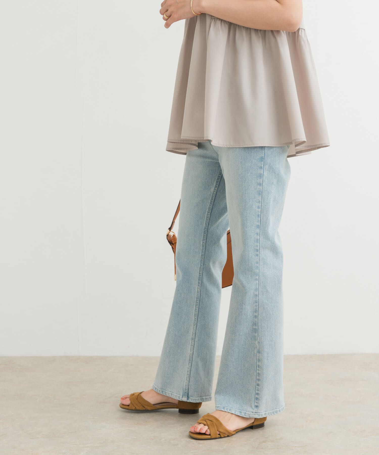 URBAN RESEARCH DOORS「ストレッチフレアデニムパンツ」|デニム|